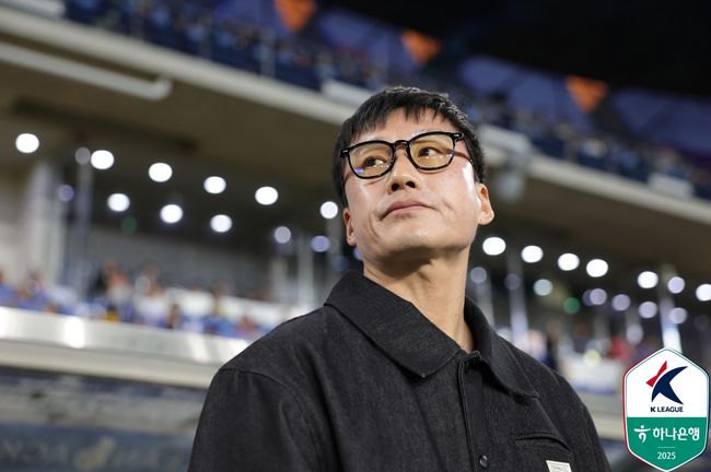 [사진] 이정효 감독 / 한국프로축구연맹.