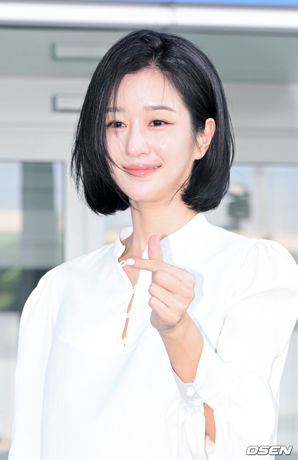 배우 서혜지가 3일 오후 인천국제공항릍 통해 화보 촬영차 발리로 출국했다.서예지는 지난해 6월 배우 송강호, 고소영, 혜리, EXID 하니, 나나 등이 소속된 써브라임과 전속계약을 맺었다.배우 서예지가 포즈를 취하고 있다.  2025.02.03 / soul1014@osen.co.kr