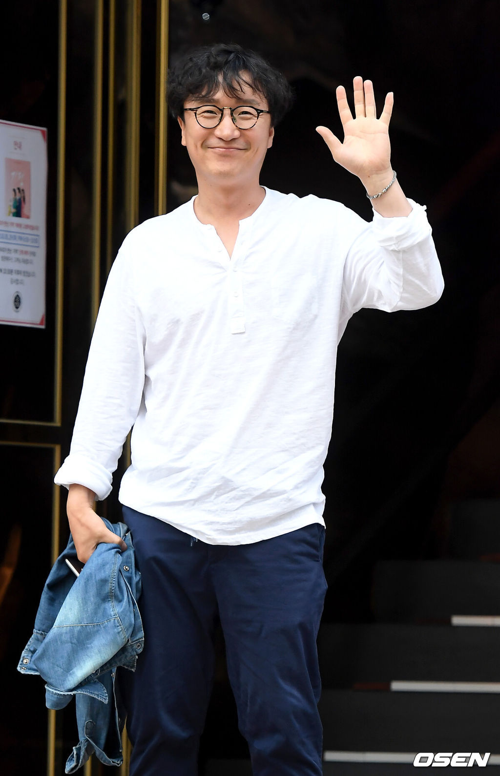 29일 오후 서울 강남구 청담동의 한 음식점에서 KBS2 '우리가 만난 기적' 종방연이 열렸다.배우 박성근이 종방연 장소로 이동하고 있다./sunday@osen.co.kr