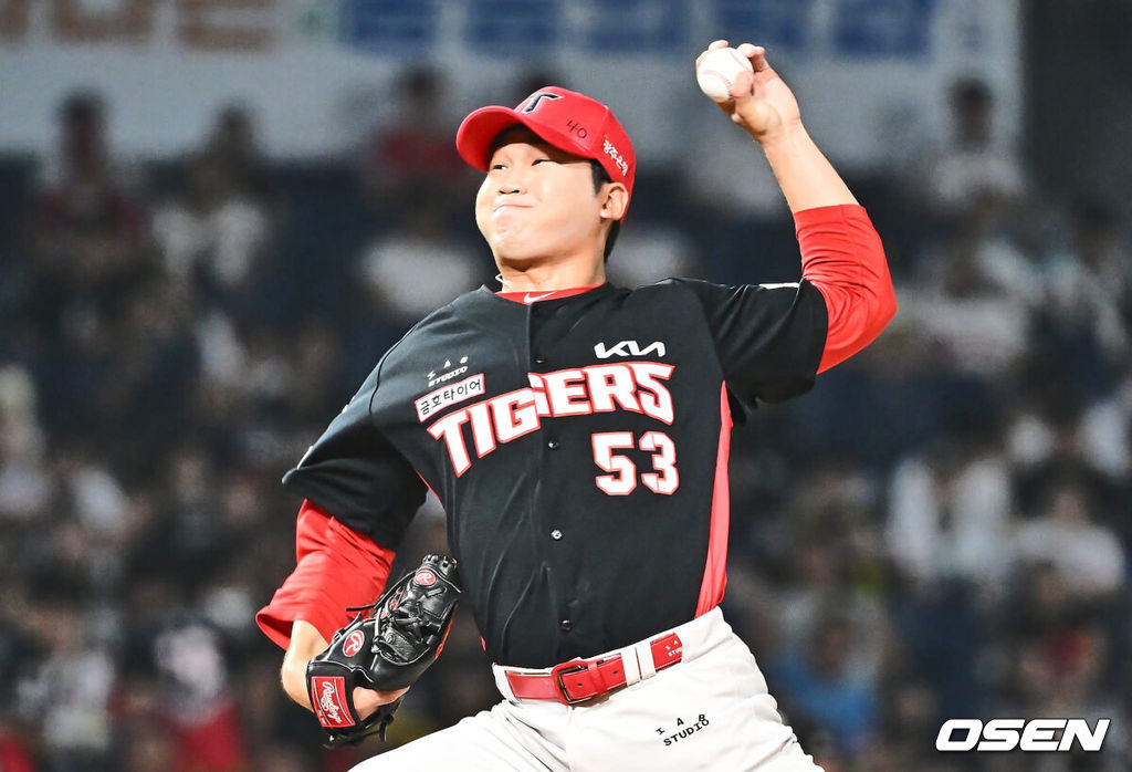 25일 창원NC파크에서 2024 신한 SOL 뱅크 KBO 리그 NC 다이노스와 KIA 타이거즈의 경기가 열렸다. 홈팀 NC는 요키시가 선발 출전하고 방문팀 KIA는 황동하가 선발 출전했다. KIA 타이거즈 김기훈이 역투하고 있다. 2024.08.25 / foto0307@osen.co.kr