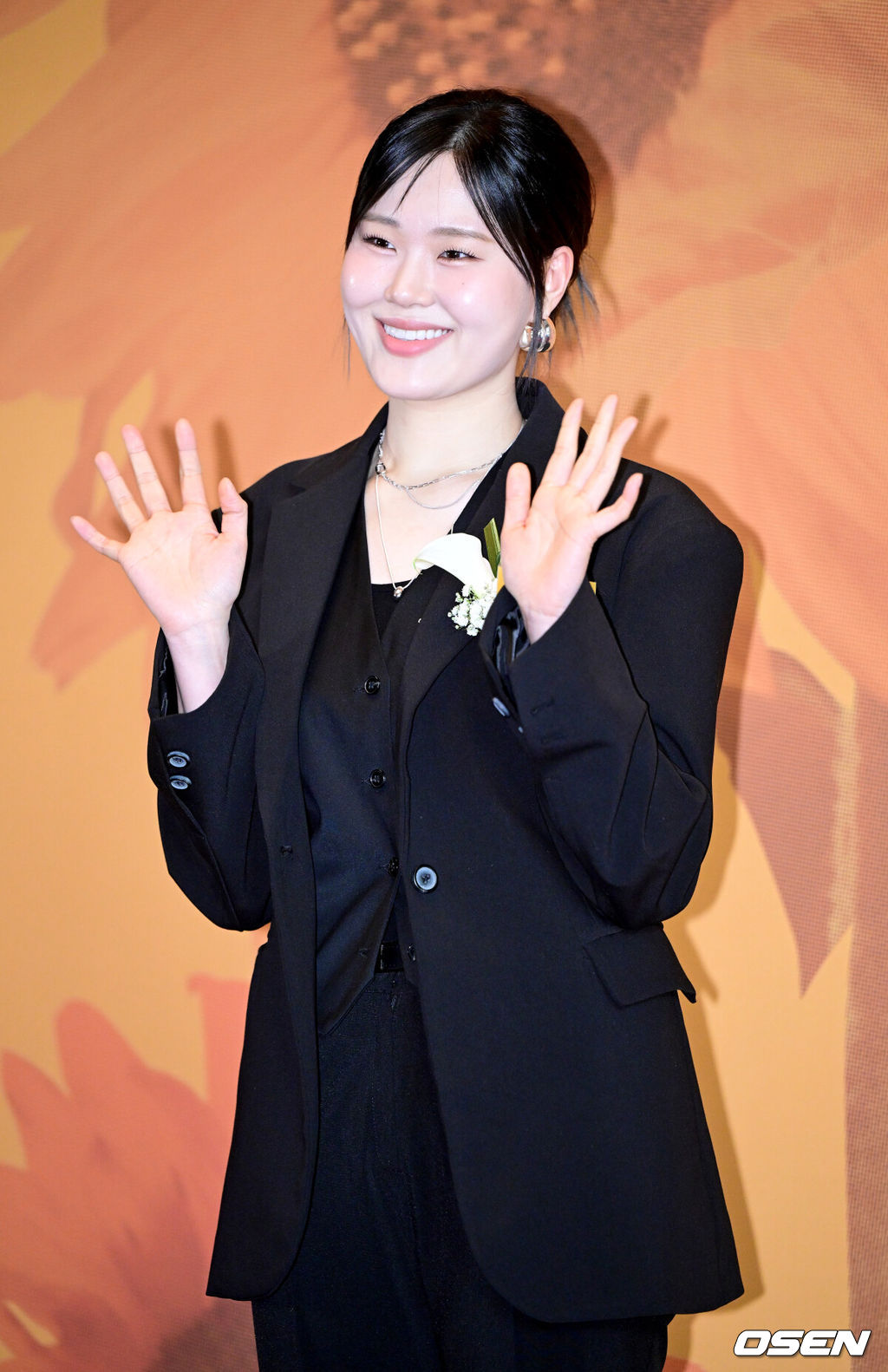 8일 오후 서울 여의도동 콘래드 서울에서 ‘2025 브랜드 고객충성도 대상’ 시상식이 열렸다.브랜드 고객충성도 대상은 매년 소비자 조사를 통해 대한민국 고객충성도 1위 브랜드를 선정하고 시상하는 행사이다.개그우먼 엄지윤이 행사에 참석해 포즈를 취하고 있다. 2025.05.08 / dreamer@osen.co.kr