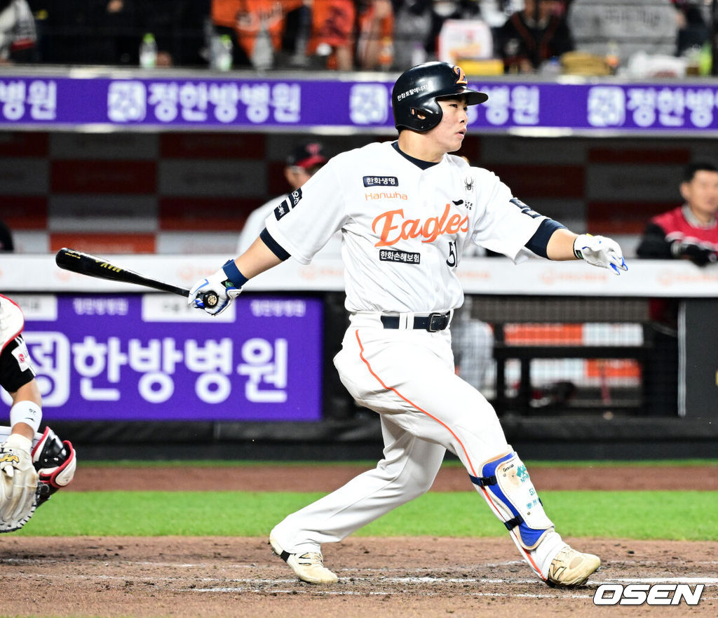3회말 1사 1루에서 한화 문현빈이 우전 안타를 날리고 있다. 2025.04.29 /jpnews@osen.co.kr
