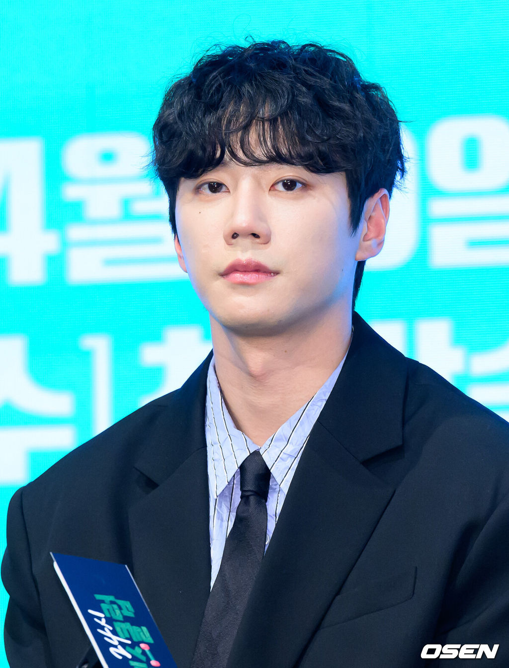 29일 오후 서울 구로구 더세인트에서 KBS 2TV 새 수목드라마 ‘24시 헬스클럽’ 제작발표회가 열렸다.‘24시 헬스클럽’은 근성이 넘치는 헬치광이 관장 도현중이 근심이 과다한 헬린이 회원들의 인생을 파격 교정하며 펼쳐지는 두근두근 근(筋)성장 코맨스(코믹 로맨스)다.배우 이준영이 취재진의 질문을 듣고 있다. 2025.04.29 /sunday@osen.co.kr