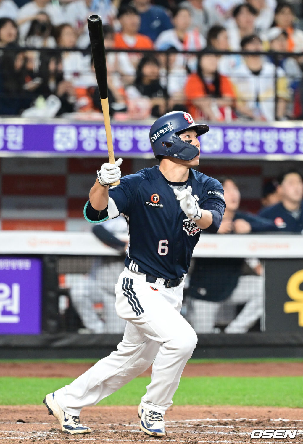 14일 대전 한화생명볼파크에서 ‘2025 신한 SOL Bank KBO리그’ 한화 이글스와 두산 베어스의 경기가 열렸다.이날 한화는 문동주, 두산은 잭로그를 선발로 내세웠다.4회초 1사 1루 두산 오명진이 1타점 적시 2루타를 날리고 있다. 2025.05.14 / ksl0919@osen.co.kr