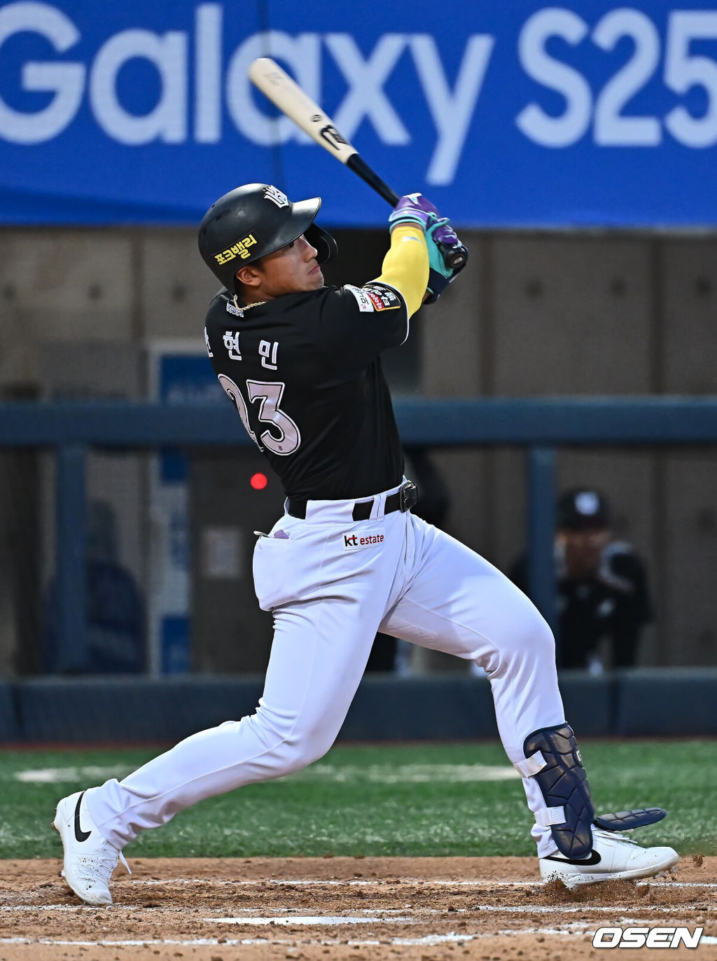 14일 포항야구장에서 2025 신한 SOL 뱅크 KBO 리그 삼성 라이온즈와 KT 위즈의 경기가 열렸다. 홈팀 삼성은 원태인이, 방문팀 KT는 소형준이 선발로 출전했다.KT 위즈 안현민이 4회초 1사 3루 좌익수 오른쪽 1타점 2루타를 치고 있다. 2025.05.14 / foto0307@osen.co.kr