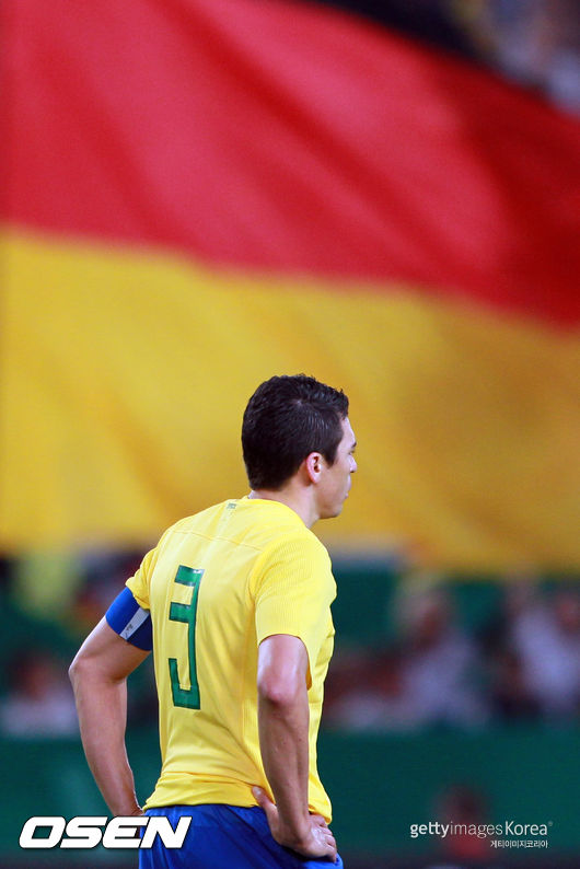 STUTTGART, GERMANY - AUGUST 10: during the International Friendly match between Germany and Brazil at Mercedes-Benz Arena on August 10, 2011 in Stuttgart, Germany. (Photo by Christof Koepsel/Bongarts/Getty Images) <br /><br /><br />