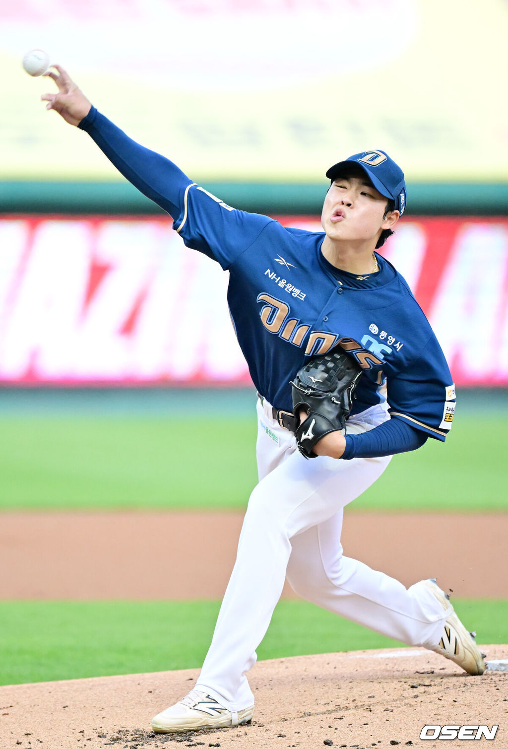 14일 오후 인천 SSG랜더스필드에서 ‘2025 신한 SOL Bank KBO리그’ SSG 랜더스와 NC 다이노스의 경기가 열렸다.SSG는 송영진을, NC는 목지훈을 선발로 내세웠다.NC 선발 목지훈이 마운드 위에서 힘차게 공을 뿌리고 있다. 2025.05.14 / rumi@osen.co.kr