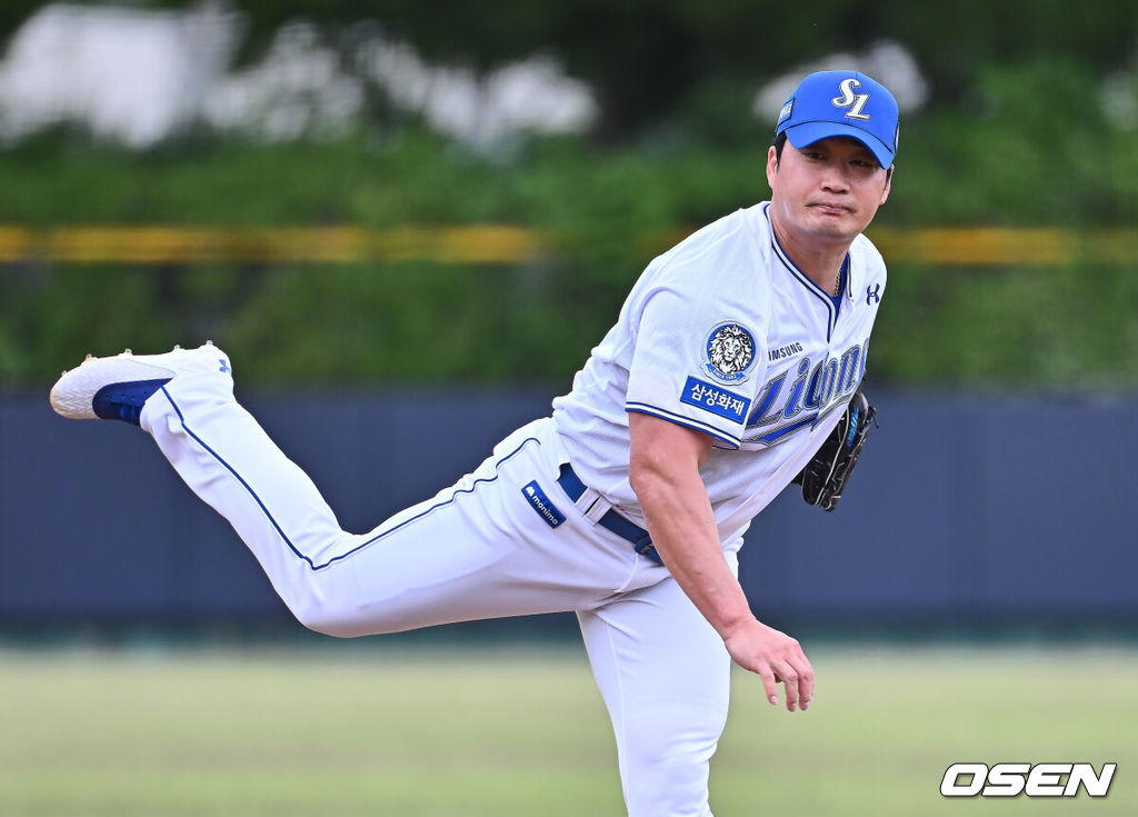 21일 경산 삼성라이온즈볼파크에서 2025 KBO 퓨처스리그 삼성 라이온즈와 롯데 자이언츠의 경기가 열렸다. 홈팀 삼성은 최예한이, 방문팀 롯데는 감보아가 선발 출전했다. 삼성 라이온즈 오승환이 역투하고 있다. 2025.05.21 / foto0307@osen.co.kr