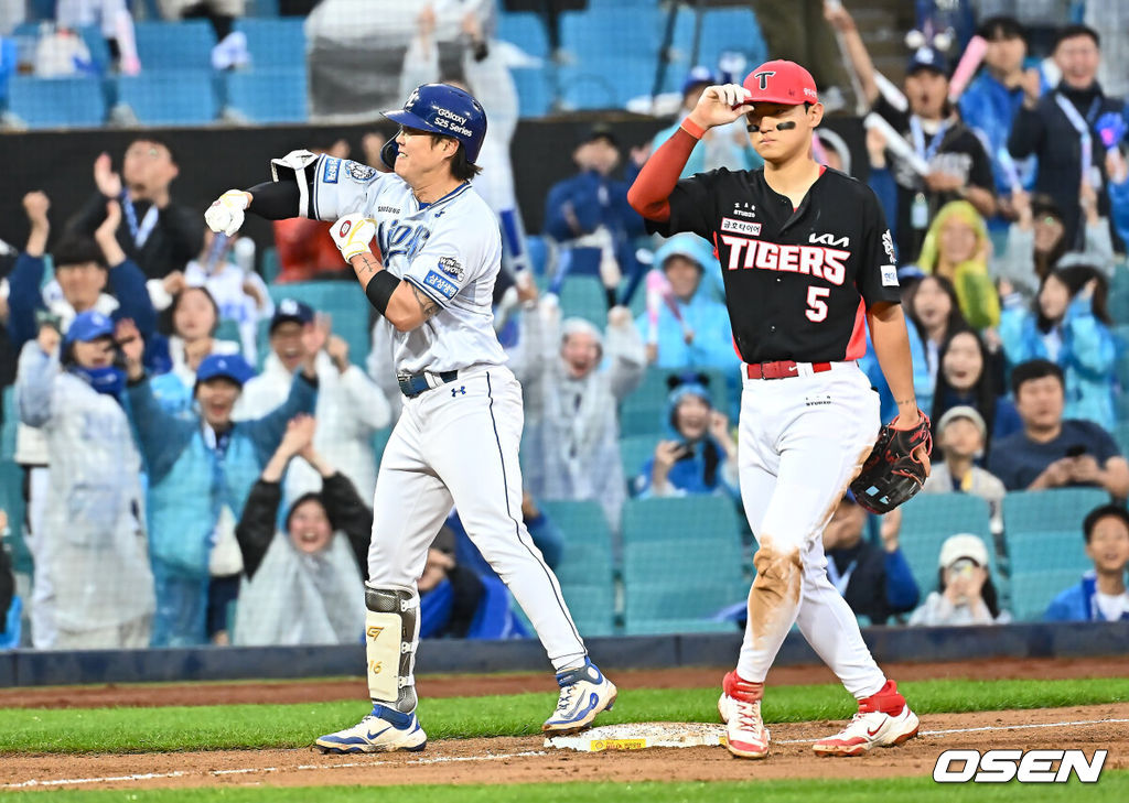 24일 대구삼성라이온즈파크에서 2025 신한 SOL 뱅크 KBO 리그 삼성 라이온즈와 KIA 타이거즈의 경기가 열렸다. 홈팀 삼성은 이승현이, 방문팀 KIA는 김도현이 선발 출전했다. 삼성 라이온즈 류지혁이 4회말 2사 만루 싹쓸이 좌중간 2루타를 치고 실책을 틈타 3루까지 진루한 후 환호하고 있다. 2025.05.24 / foto0307@osen.co.kr