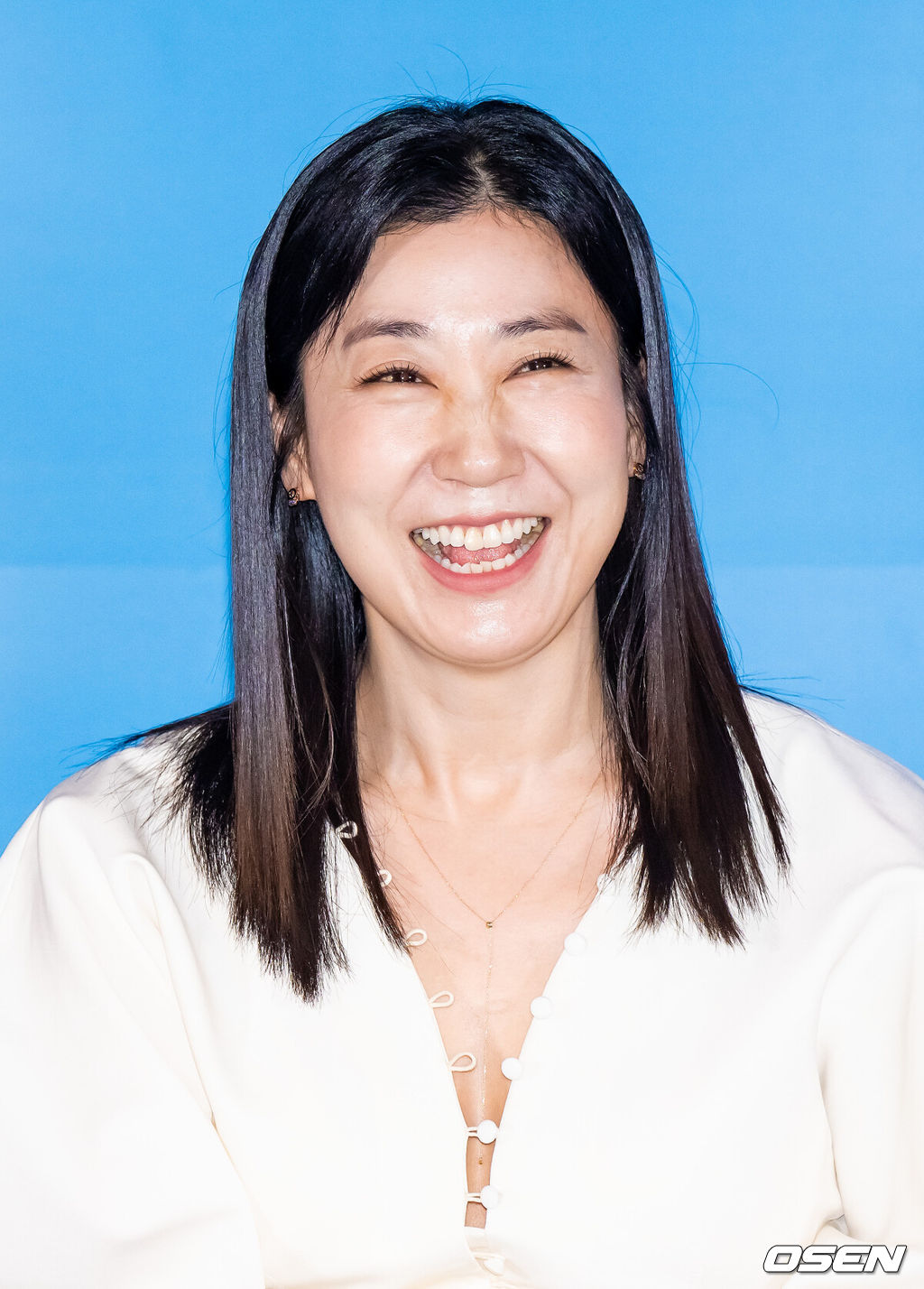 26일 오후 서울 용산아이파크몰 내 CGV 용산에서 영화 '하이파이브'(감독 강형철) 언론시사회가 진행됐다.배우 이재인과 안재홍, 라미란 등이 출연하는 영화 '하이파이브'는 장기이식으로 우연히 각기 다른 초능력을 얻게 된 다섯 명이 그들의 능력을 탐하는 자들과 만나 벌어지는 이야기를 그린 코믹 액션 활극으로 오는 30일 개봉된다.배우 라미란이 미소 짓고 있다. 2025.05.26 / soul1014@osen.co.kr