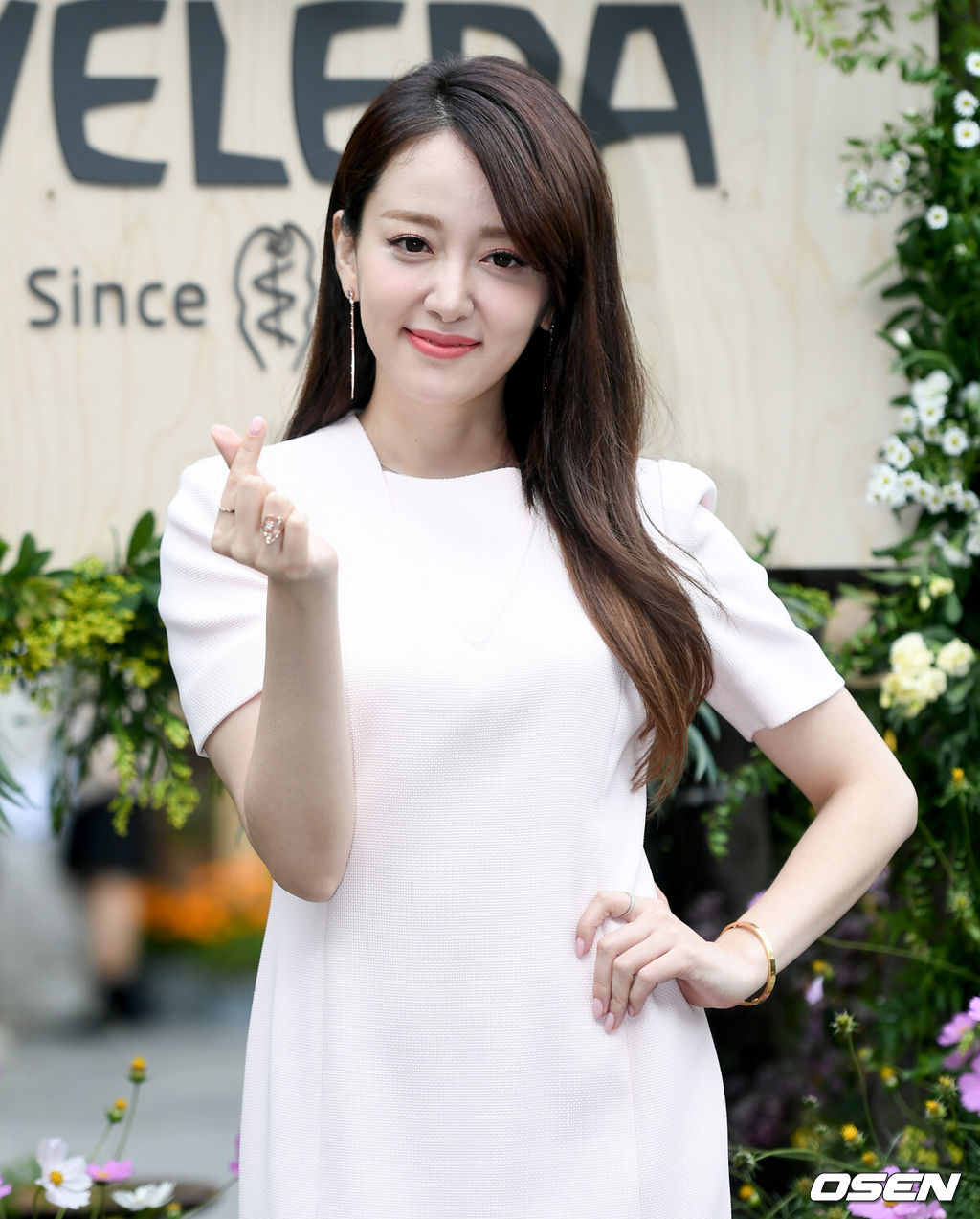23일 오후 서울 송월길 주한 스위스 대사관에서 한 뷰티 브랜드 국내 론칭기념 행사가 열렸다.배우 이세은이 포즈를 취하고 있다./ksl0919@osen.co.kr