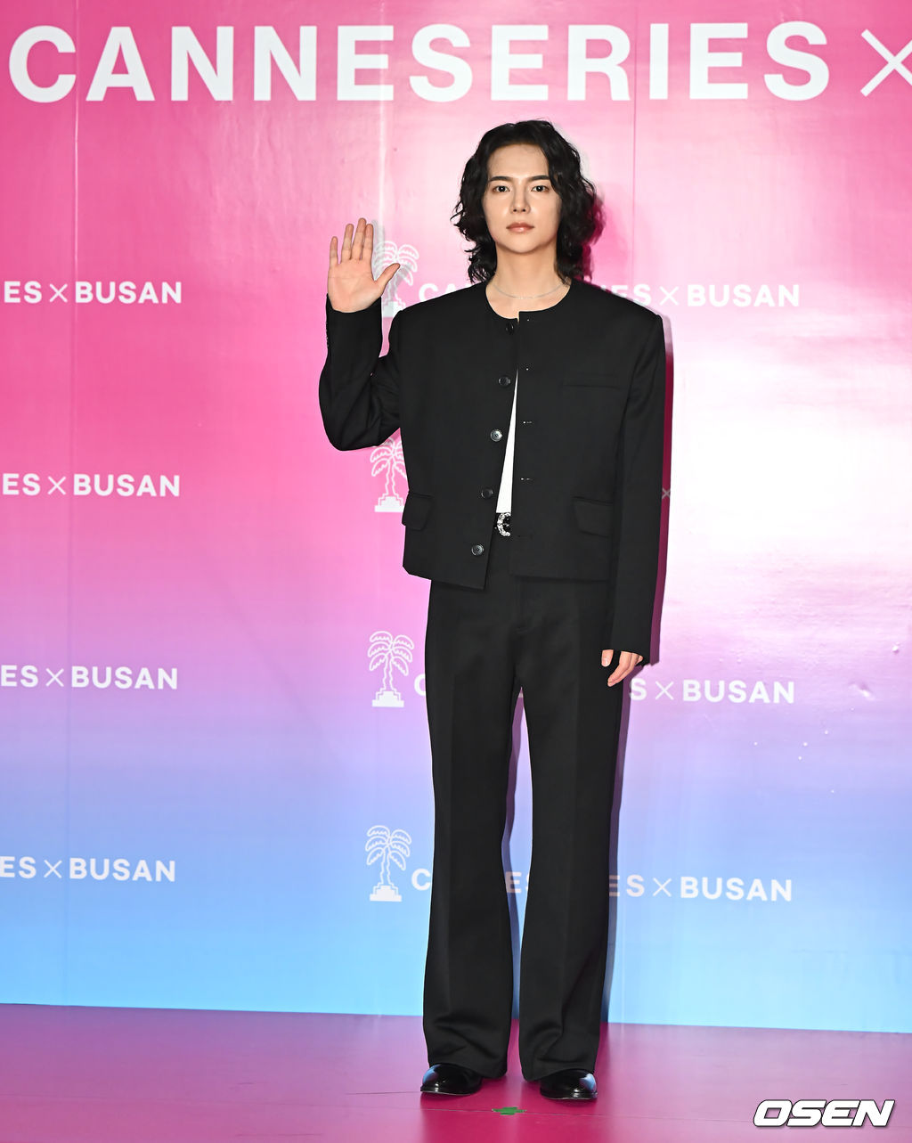 이세온, 시크한 포즈