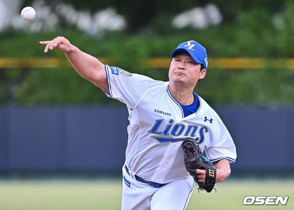 21일 경산 삼성라이온즈볼파크에서 2025 KBO 퓨처스리그 삼성 라이온즈와 롯데 자이언츠의 경기가 열렸다. 홈팀 삼성은 최예한이, 방문팀 롯데는 감보아가 선발 출전했다. 삼성 라이온즈 오승환이 역투하고 있다. 2025.05.21 / foto0307@osen.co.kr