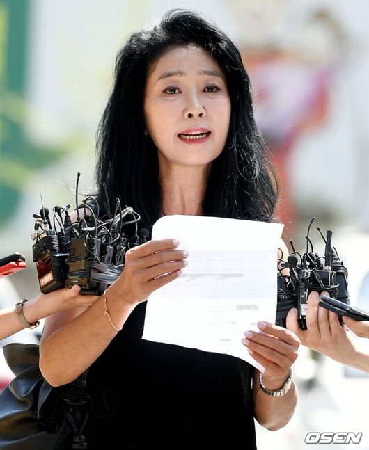 김부선, 이재명 대통령에 눈물 "다 내려놓고 좋은 지도자 되어달라" [순간포착]