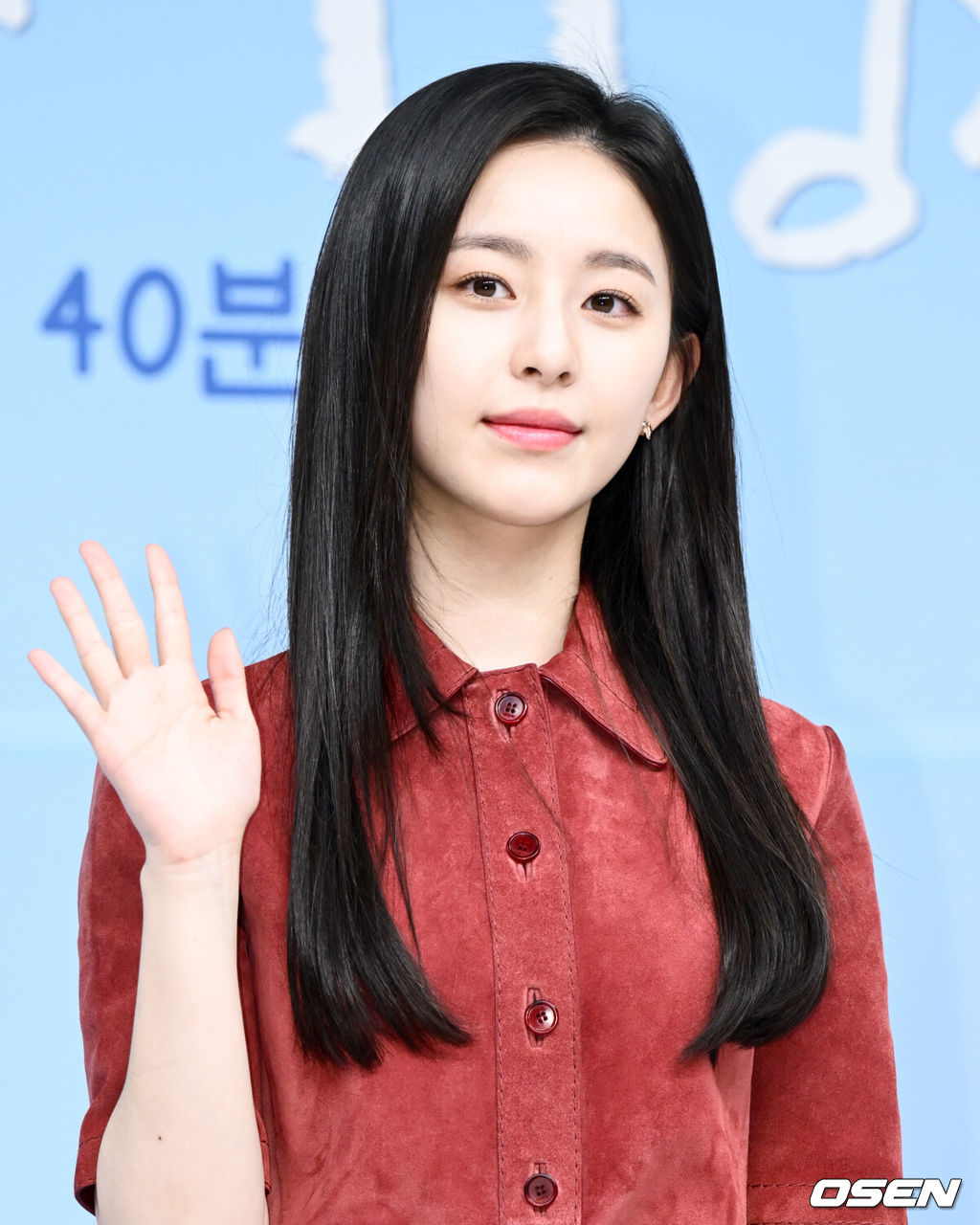 SBS 드라마 ‘사계의 봄’ 제작발표회가 28일 서울시 양천구 SBS 방송센터에서 열렸다.‘사계의 봄’은 ‘검은태양’ ‘연인’으로 감각적인 연출력을 뽐낸 김성용 감독이 메가폰을 잡고, ‘밴드 명가’ FNC가 제작을, ‘드라마 왕국’ SBS가 편성을 맡아 2009년 센세이션을 일으킨 ‘미남이시네요’의 계보를 잇는 신감각 청춘 음악 로맨스 드라마다. 주연으로 나서는 하유준, 박지후, 이승협은 신선한 매력과 색다른 케미로 시청자들의 뇌리에 강하게 자리매김할 인생 연기를 펼친다.배우 박지후가 포즈를 취하고 있다. 2025.04.28 /cej@osen.co.kr
