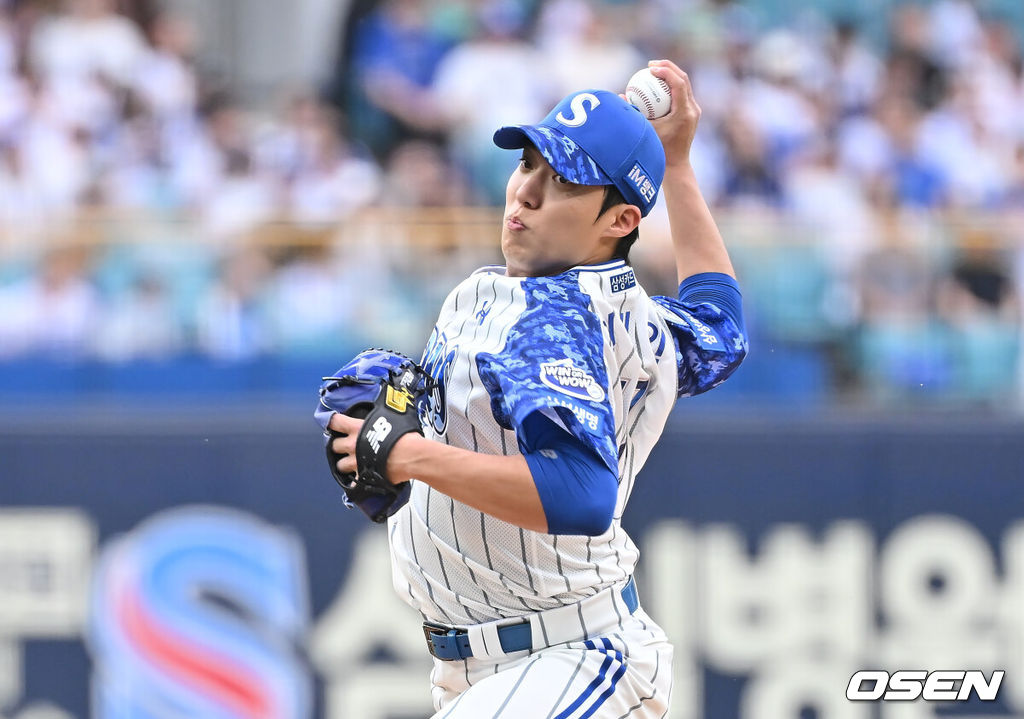 6일 대구삼성라이온즈파크에서 2025 신한 SOL 뱅크 KBO 리그 삼성 라이온즈와 NC 다이노스의 경기가 열렸다. 홈팀 삼성은 원태인이, 방문팀 NC는 김녹원이 선발 출전했다. 삼성 라이온즈 선발 투수 원태인이 역투하고 있다. 2025.06.06 / foto0307@osen.co.kr