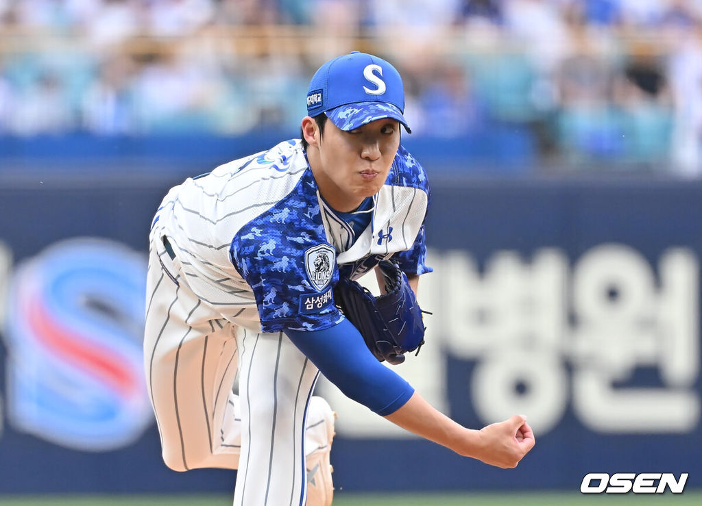 6일 대구삼성라이온즈파크에서 2025 신한 SOL 뱅크 KBO 리그 삼성 라이온즈와 NC 다이노스의 경기가 열렸다. 홈팀 삼성은 원태인이, 방문팀 NC는 김녹원이 선발 출전했다. 삼성 라이온즈 선발 투수 원태인이 역투하고 있다. 2025.06.06 / foto0307@osen.co.kr