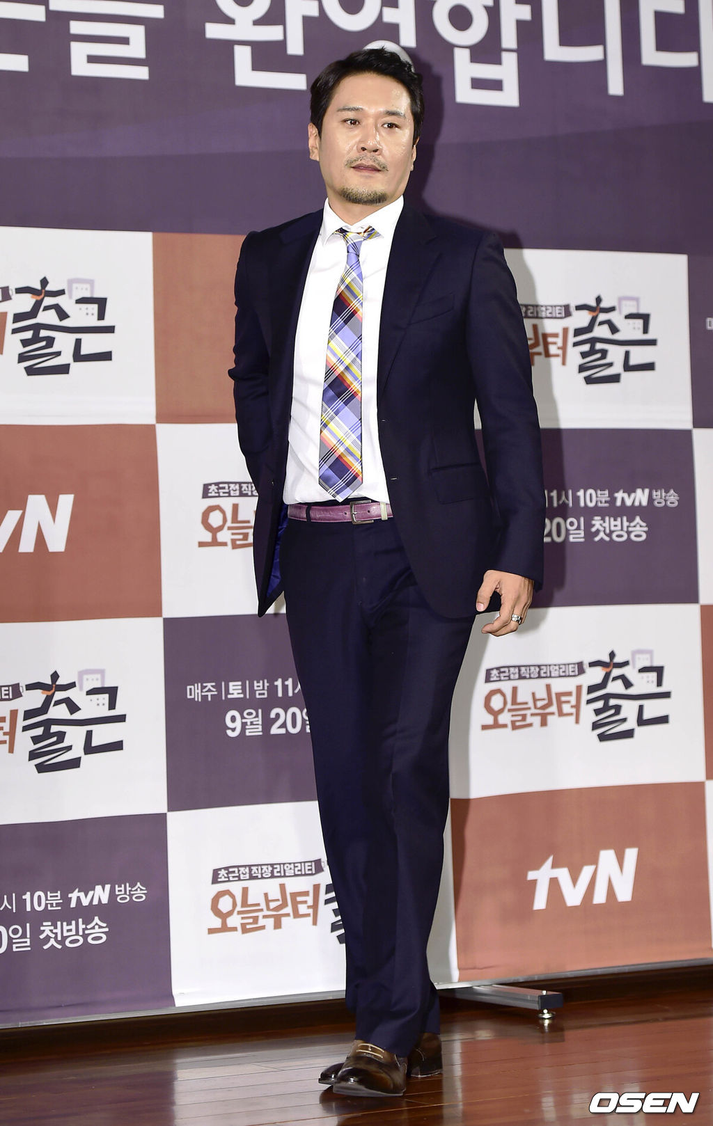 &apos;캐나다인&apos; JK김동욱, 이재명 정부 &apos;음모론&apos; 퍼트리더니..&apos;명예훼손&apos; 피고발