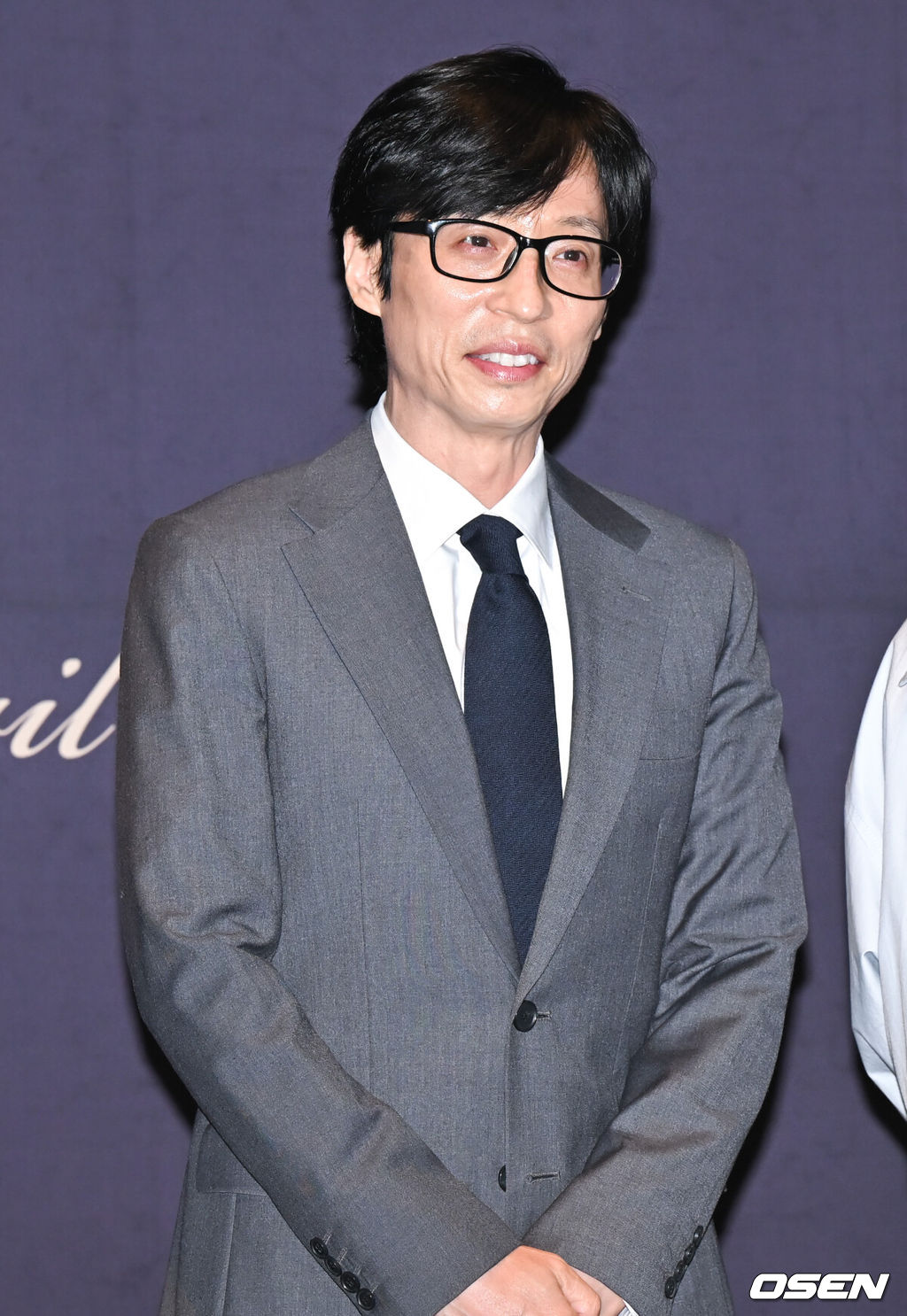 가수 이승기와 배우 이다인의 결혼식이 7일 서울 강남구 삼성동 그랜드 인터컨티넨탈 서울 파르나스 호텔에서 진행됐다.이승기 씨와 이다인 씨는 지난 2021년 연인 관계임을 인정하고 공개 열애를 시작했다. 이날 결혼식에는 가수 이적이 축가를 부를 예정이며, 배우 손지창이 두 사람의 결혼식을 총괄 진행한다.유재석이 포토월에서 포즈를 취하고 있다.  2023.04.07 / soul1014@osen.co.kr