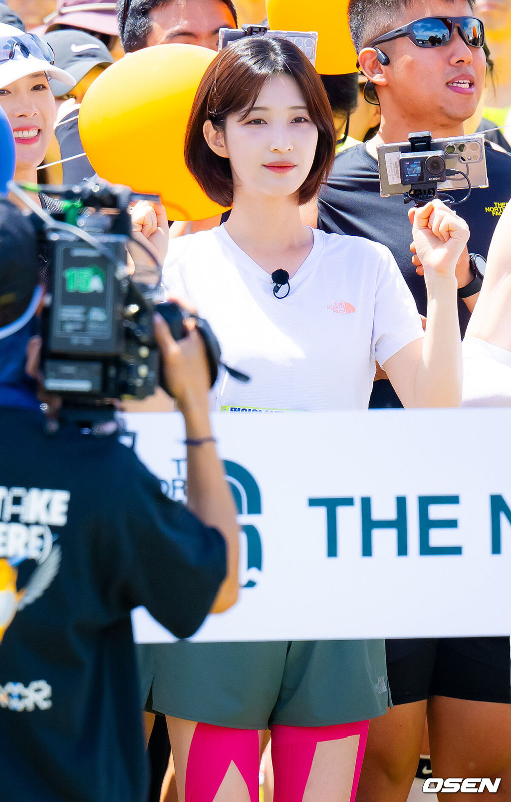 가수 겸 배우 차은우와 함께하는 국제 트레일러닝 대회 ‘TNF 100 강원' 행사가 17일 강원도 강릉시 초당동 경포호수광장에서 열렸다.이 자리에는 홍보대사인 차은우와 션 및 예능 프로그램 '뛰어야 산다' 출연진과 함께 참석했다.'뛰어야 산다'의 율희가 러닝 전 포즈를 취하고 있다. 2025.05.17 / rumi@osen.co.kr