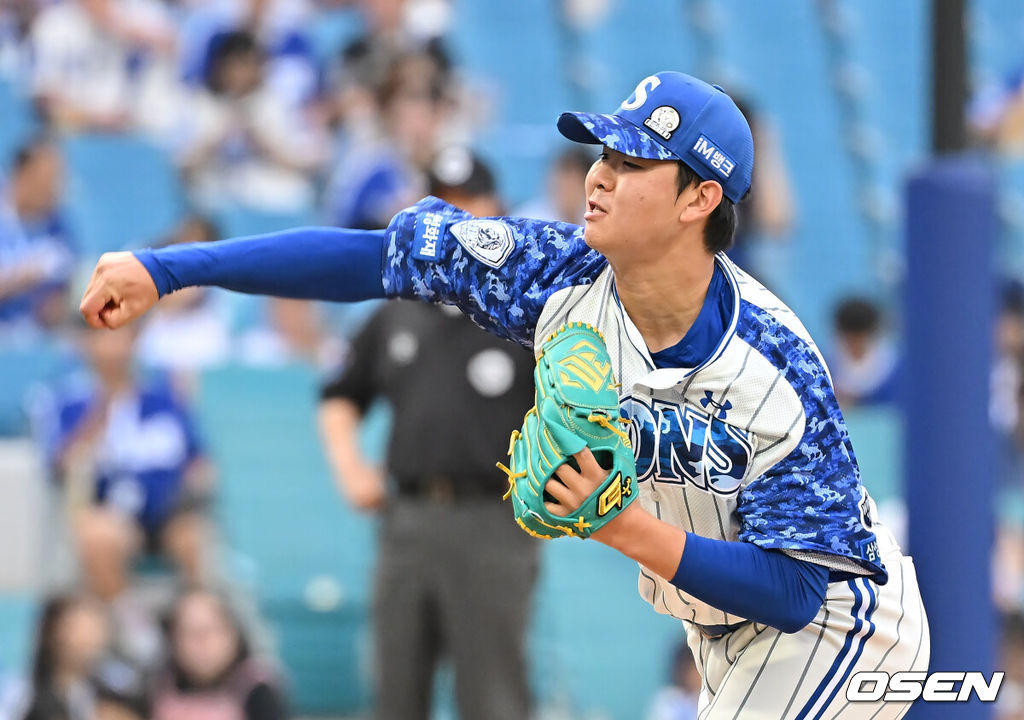 7일 대구삼성라이온즈파크에서 2025 신한 SOL 뱅크 KBO 리그 삼성 라이온즈와 NC 다이노스의 경기가 열렸다. 홈팀 삼성은 레예스가, 방문팀 NC는 신민혁이 선발 출전했다. 삼성 라이온즈 황동재가 역투하고 있다. 2025.06.07 / foto0307@osen.co.kr