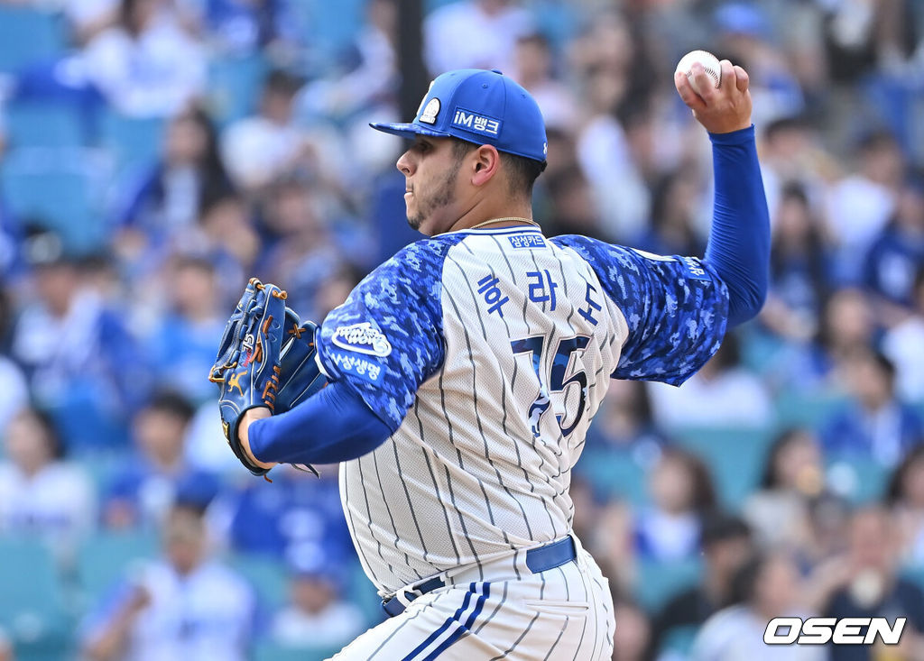 8일 대구삼성라이온즈파크에서 2025 신한 SOL 뱅크 KBO 리그 삼성 라이온즈와 NC 다이노스의 경기가 열렸다. 홈팀 삼성은 후라도가, 방문팀 NC는 신영우가 선발 출전했다. 삼성 라이온즈 선발 투수 후라도가 역투하고 있다. 2025.06.08 / foto0307@osen.co.kr