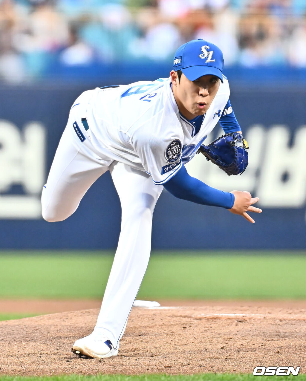 4일 대구삼성라이온즈파크에서 2025 신한 SOL 뱅크 KBO 리그 삼성 라이온즈와 한화 이글스의 경기가 열렸다. 홈팀 삼성은 원태인이, 방문팀 한화는 와이스가 선발 출전했다. 삼성 라이온즈 선발 투수 원태인이 역투하고 있다. 2025.04.04 / foto0307@osen.co.kr