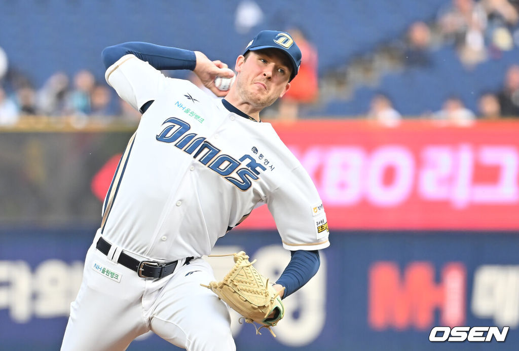 30일 창원NC파크에서 2025 신한 SOL 뱅크 KBO 리그 NC 다이노스와 한화 이글스의 경기가 열렸다. 홈팀 NC는 라일리가, 방문팀 한화는 류현진이 선발 출전했다. NC 다이노스 선발투수 라일리가 역투하고 있다. 2025.05.30 / foto0307@osen.co.kr