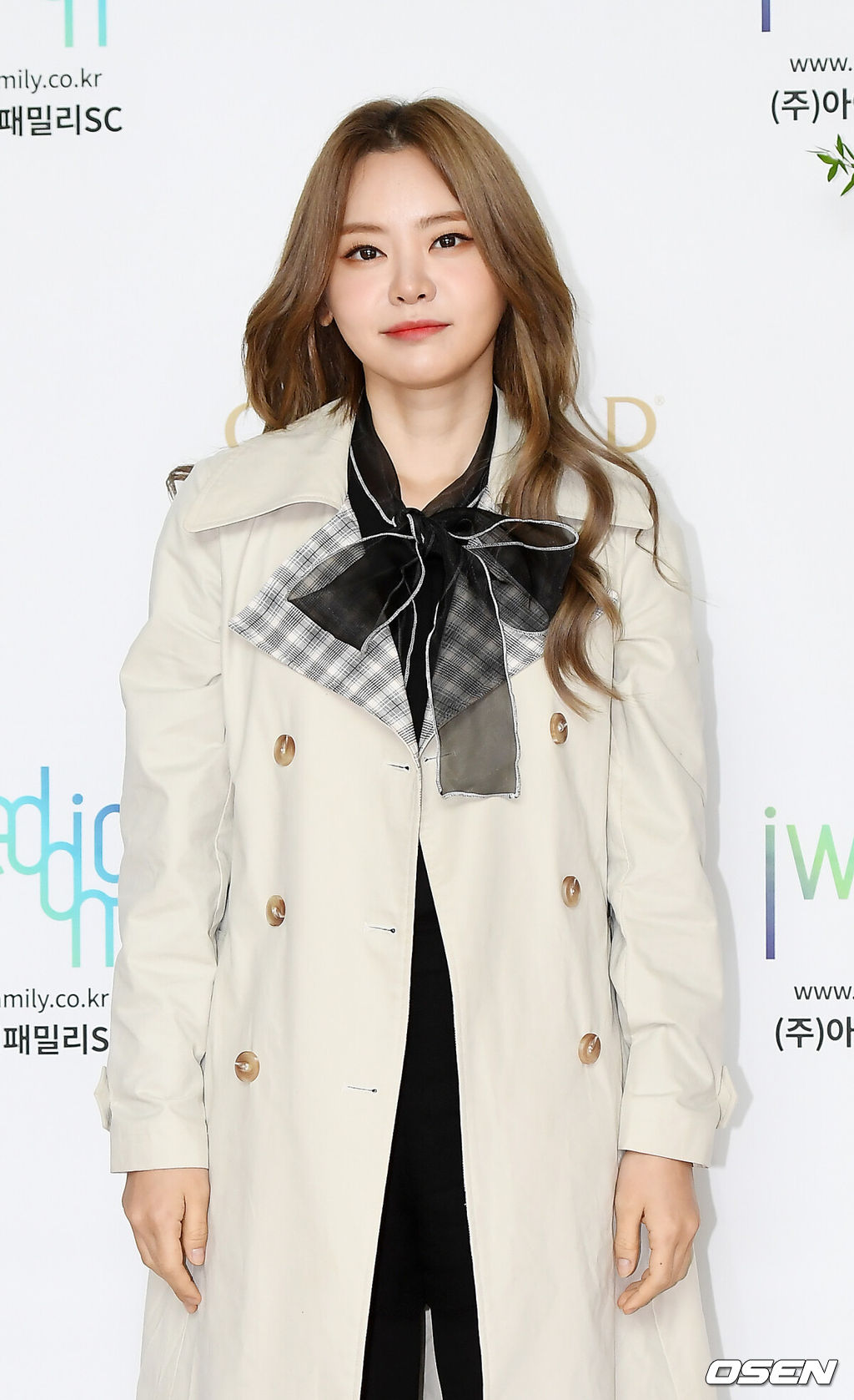 28일 오후 서울 여의도 콘래드호텔에서 개그맨 유상무와 작곡가 김연지의 결혼식이 열렸다.하객으로 참석한 방송인 서유리가 포토타임을 갖고 있다. / youngrae@osen.co.kr