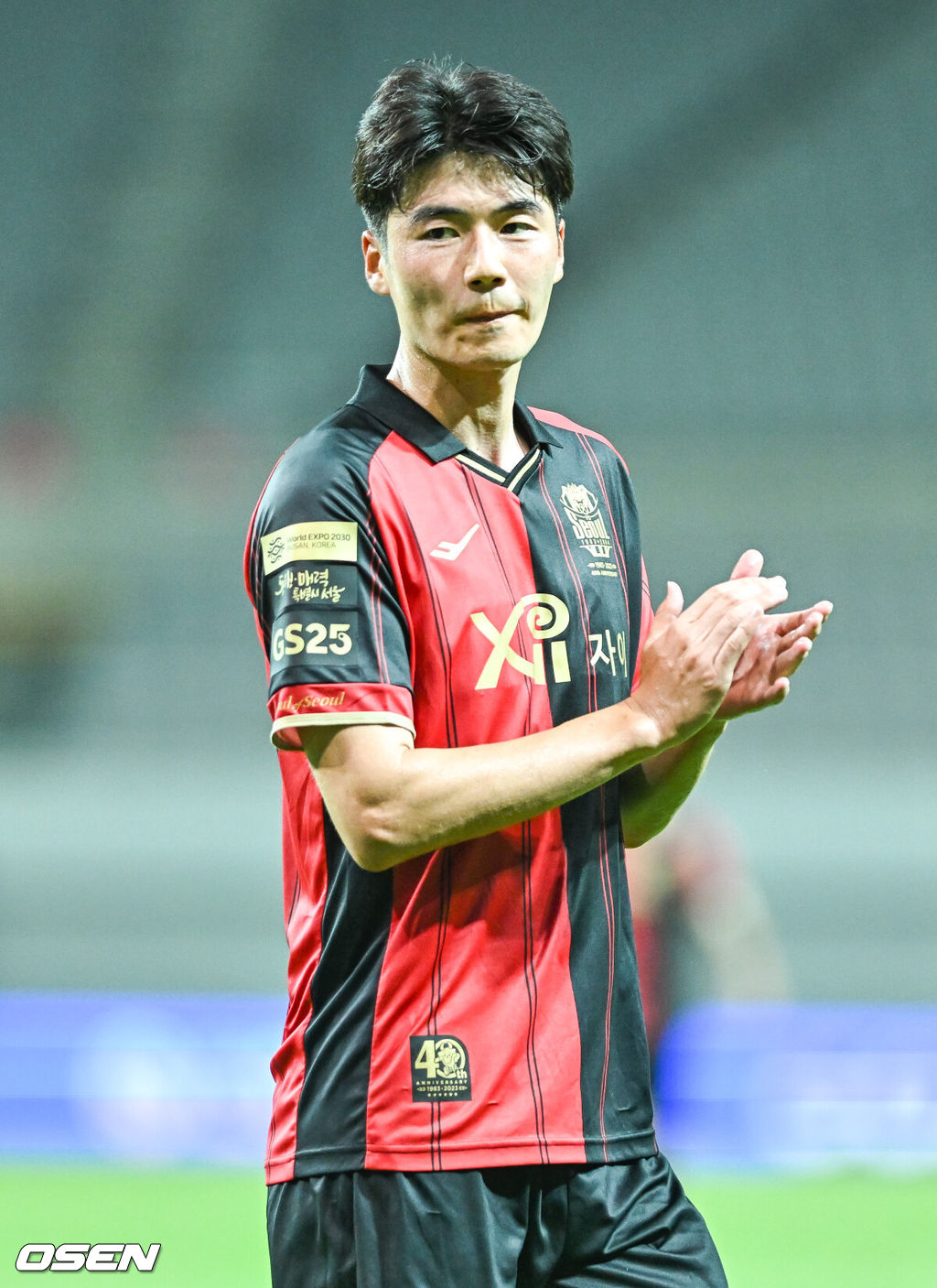 12일 오후 서울 상암동 서울월드컵경기장에서 2023 하나원큐 프로축구 K리그1 FC서울과 수원FC의 경기가 진행됐다.후반 FC서울 김경민의 추가골 때 기성용이 박수를 치며 기뻐하고 있다 . 2023.07.12 / soul1014@osen.co.kr