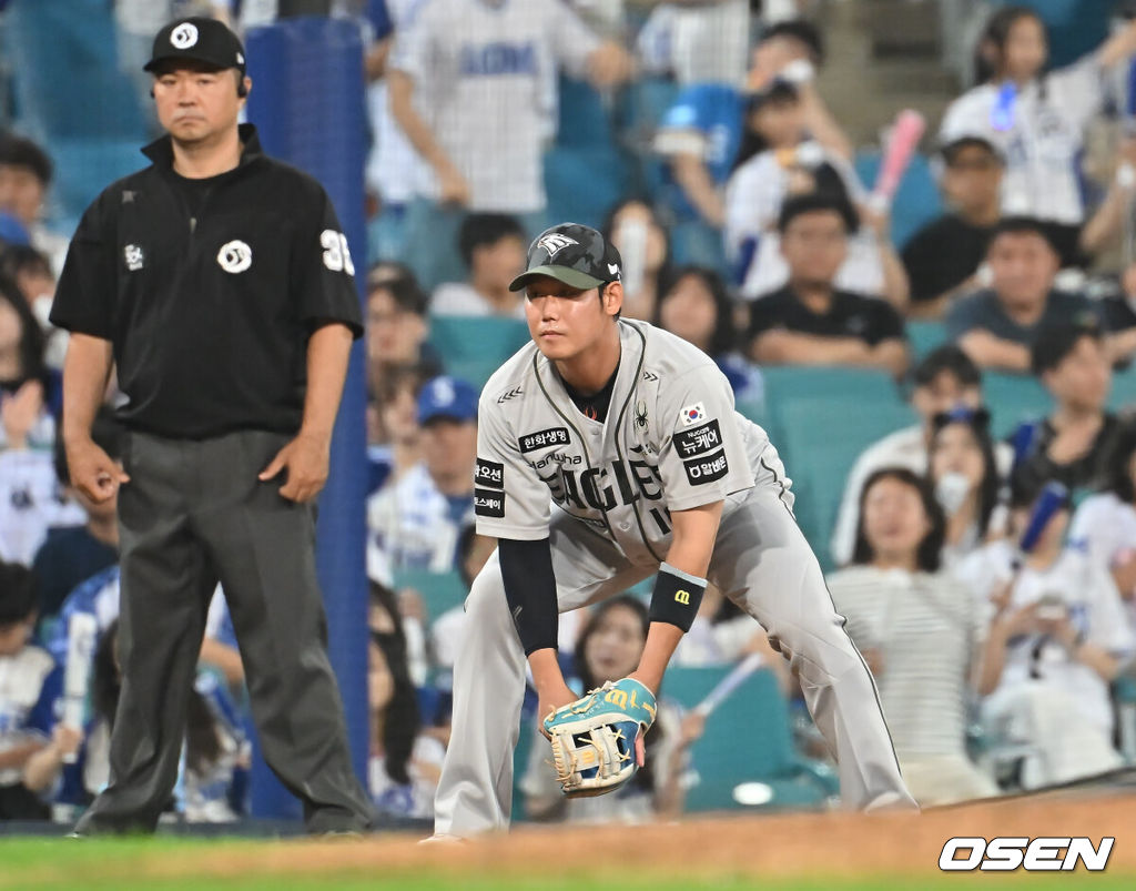 25일 대구삼성라이온즈파크에서 2025 신한 SOL 뱅크 KBO 리그 삼성 라이온즈와 한화 이글스의 경기가 열렸다. 홈팀 삼성은 후라도가, 방문팀 한화는 와이스가 선발 출전했다. 한화 이글스 하주석이 7회말 3루수로 투입돼 수비를 하고 있다. 2025.06.25 / foto0307@osen.co.kr
