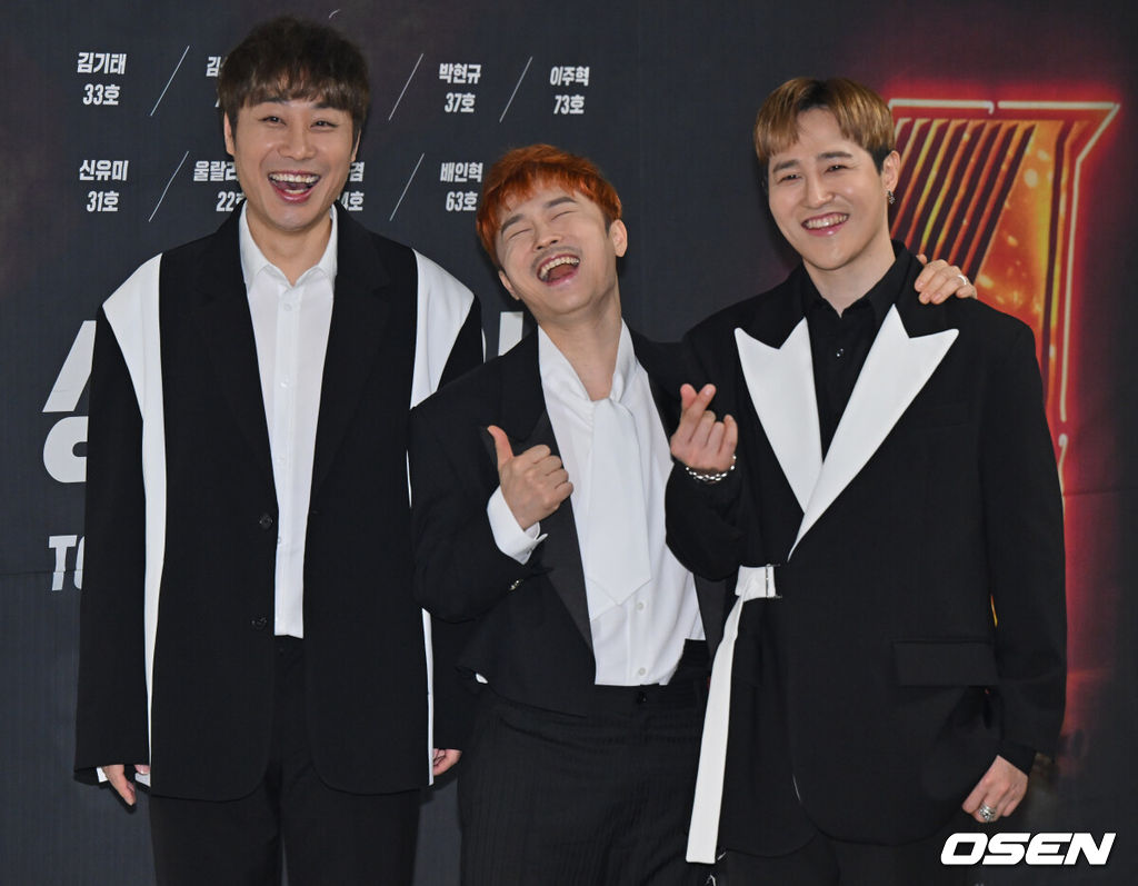 9일 부산 사직실내체육관에서 '싱어게인2 TOP10 전국투어 콘서트’가 열린다. 울랄라세션이 콘서트를 앞두고 열린 포토타임에서 포즈를 취하고 있다. 2022.04.09 / foto0307@osen.co.kr