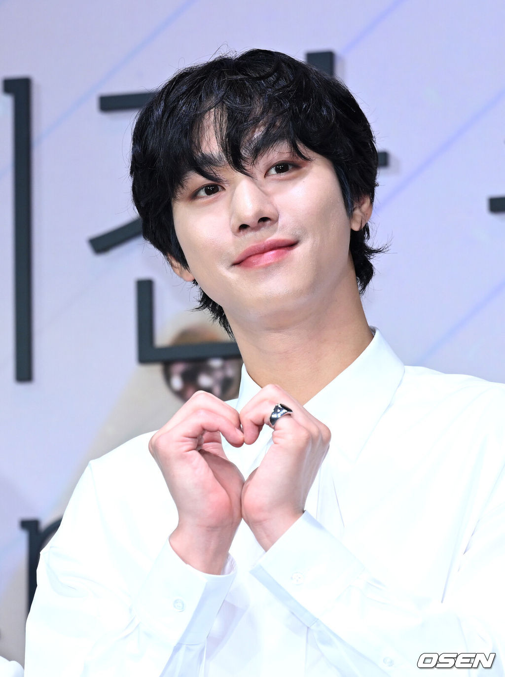 4일 오전 서울 중구 엠배서더 서울 풀만에서 넷플릭스 오리지널 시리즈 '너의 시간 속으로' 제작발표회가 열렸다.배우 안효섭이 포토타임을 가지고 있다. 2023.09.04 /sunday@osen.co.kr