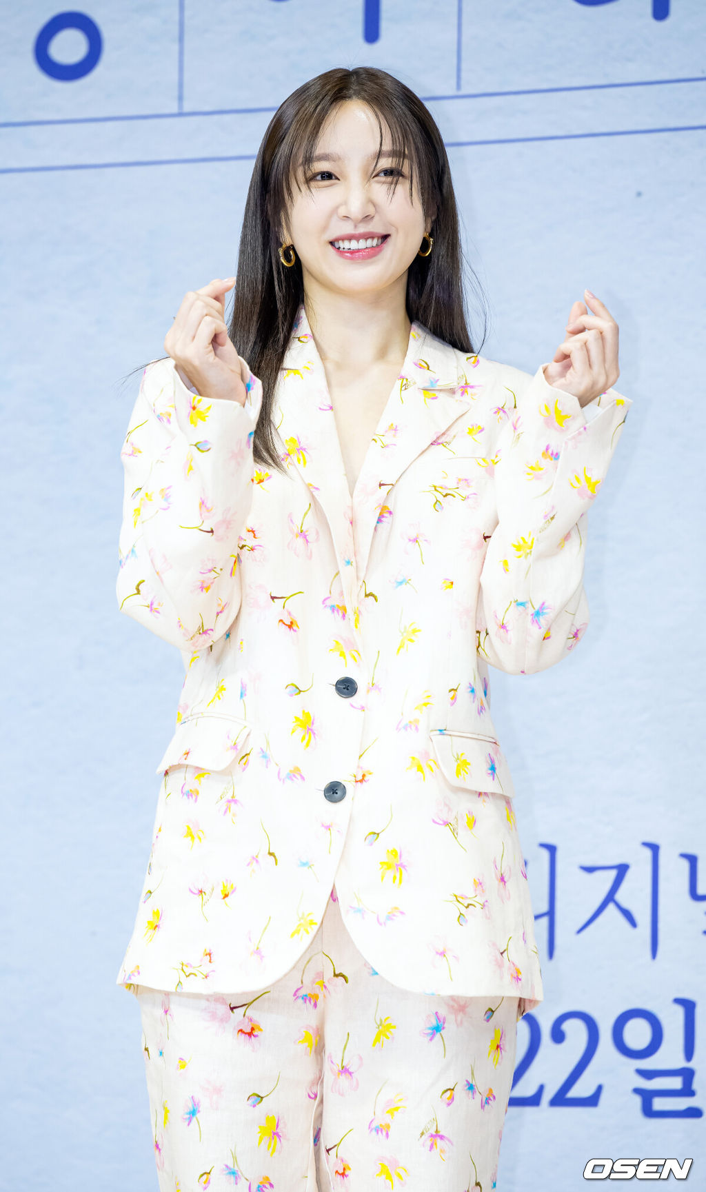 21일 오후 서울 종로구 JW 메리어트 동대문 스퀘어 서울 그랜드 볼룸에서 디즈니+ 오리지널 '사랑이라 말해요' 제작발표회가 진행됐다.배우 안희연이 포토타임 중 포즈를 취하고 있다. 2023.02.21 / rumi@osen.co.kr