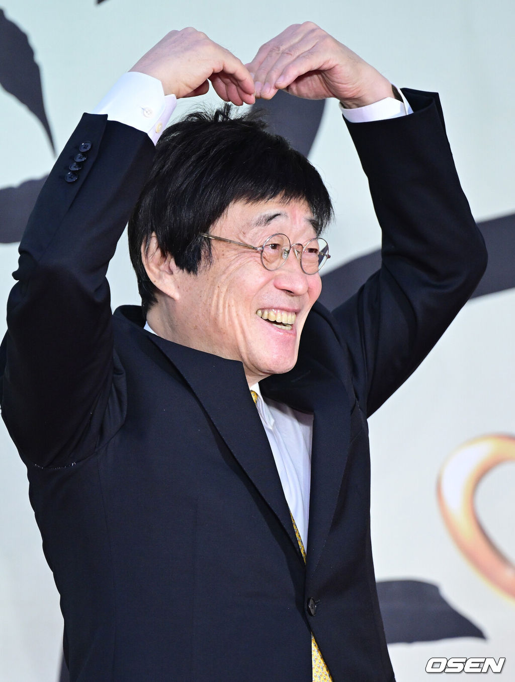 31일 오후 서울 장충동 국립극장 해오름극장에서 '2024 대한민국 대중문화예술상' 시상식이 열렸다.올해로 15회를 맞이한 '대중문화예술상'은 대중문화예술인들의 사회적 위상과 창작 의욕을 높이고, 대중문화예술산업 발전에 이바지한 이들의 공을 기리고자 마련된 대중문화예술 분야 최고 권위의 정부 포상이다.배우 김창완이 참석해 레드카펫을 밟고 있다. 2024.10.31 / dreamer@osen.co.kr