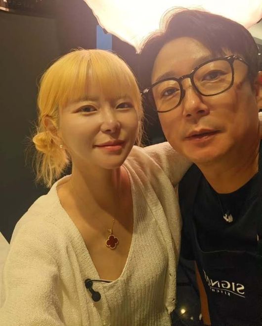 [단독] &apos;이수근 아내&apos; 박지연, 10년 투석 &apos;신장 재이식&apos; 수술 받는다...친오빠 기증