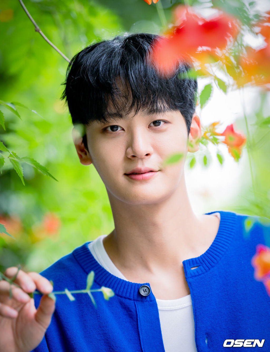 배우 김선민이 지난 2일 서울 마포구 합정동에서 OSEN과 SBS 청춘 드라마 ‘사계의 봄’ 종영 인터뷰를 진행했다.김선민은 ‘사계의 봄’에서 드럼 천재이자 능청미 만렙 공진구 역으로 유쾌함을 담당해 열연을 펼쳤다.김선민이 인터뷰에 앞서 포즈를 취하고 있다. 2025.07.02 /cej@osen.co.kr