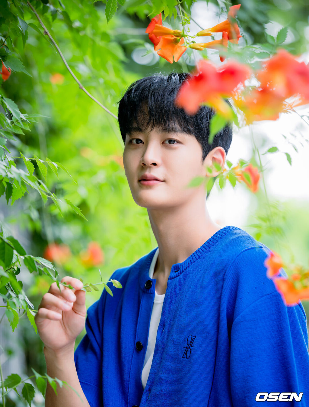 배우 김선민이 지난 2일 서울 마포구 합정동에서 OSEN과 SBS 청춘 드라마 ‘사계의 봄’ 종영 인터뷰를 진행했다.김선민은 ‘사계의 봄’에서 드럼 천재이자 능청미 만렙 공진구 역으로 유쾌함을 담당해 열연을 펼쳤다.김선민이 인터뷰에 앞서 포즈를 취하고 있다. 2025.07.02 /cej@osen.co.kr