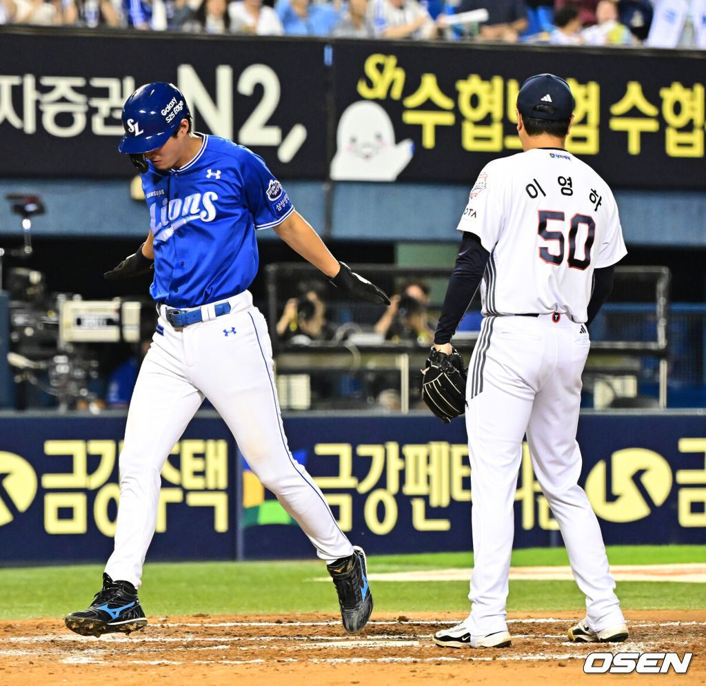 3일 오후 서울 잠실구장에서 ‘2025 신한 SOL Bank KBO리그’ 두산 베어스와 삼성 라이온즈의 경기가 열렸다.두산은 곽빈, 삼성은 최원태가 선발로 나섰다.7회초 1사 1,3루에서 삼성 구자욱이 두산 양의지 포일로 득점에 성공하고 있다. 2025.07.03 /jpnews@osen.co.kr