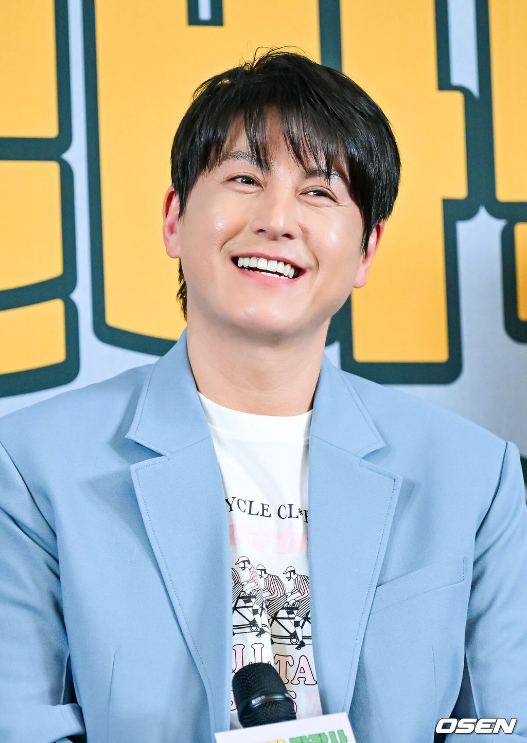 7일 서울 상암동 스탠포드 호텔에서 JTBC 예능 '길바닥 밥장사' 제작발표회가 진행됐다.류수영, 파브리, 황광희, 신현지, 배인혁, 전소미가 출연하는 '길바닥 밥장사'는 한식과 레시피에 진심인 이들이 푸드 바이크를 타고 요리하며 지중해의 부엌 스페인을 누비는 프로그램이다.류수영이 미소 짓고 있다.  2025.04.07 / soul1014@osen.co.kr