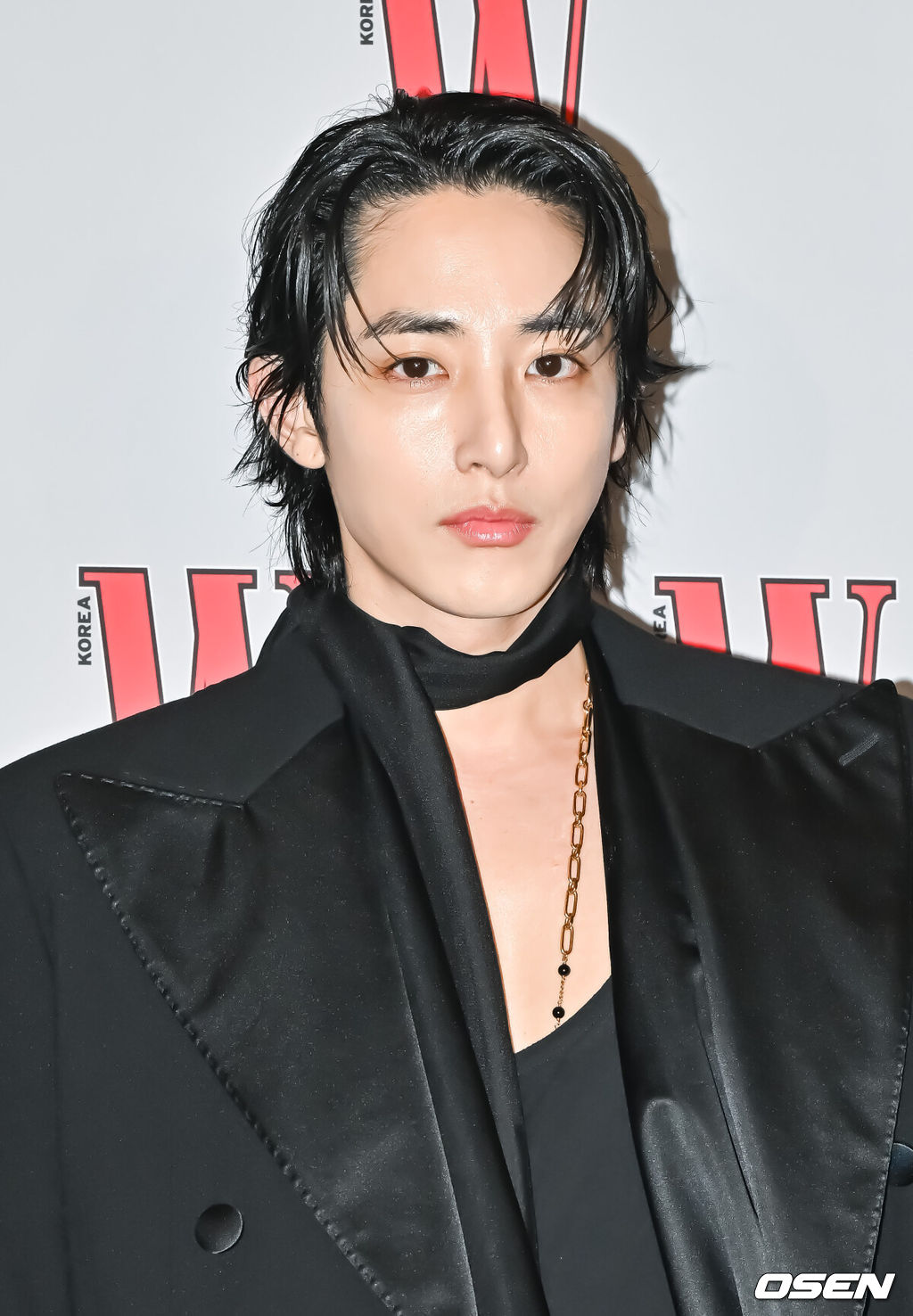 24일 오후 서울 광화문 포시즌스 서울에서 제18회 유방암 인식 향상 캠페인 자선 행사가 진행됐다.모델 겸 배우 이수혁이 포즈를 취하고 있다. 2023.11.24 / soul1014@osen.co.kr