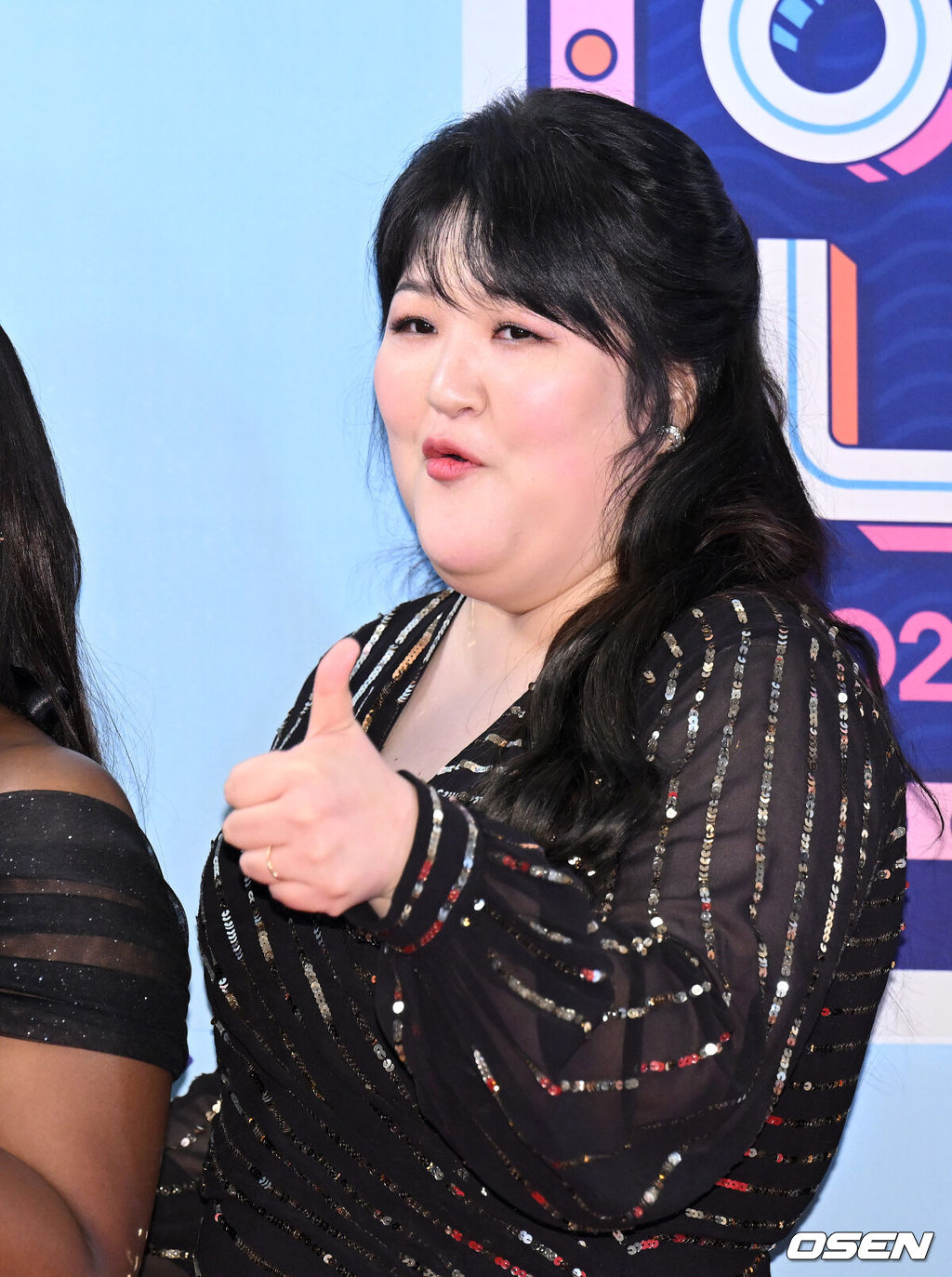 29일 오후 서울 상암 MBC 미디어센터에서 2022 MBC 방송연예대상 레드카펫 행사가 진행됐다.방송인 이국주가 레드카펫을 밟고 있다. 2022.12.29 /sunday@osen.co.kr
