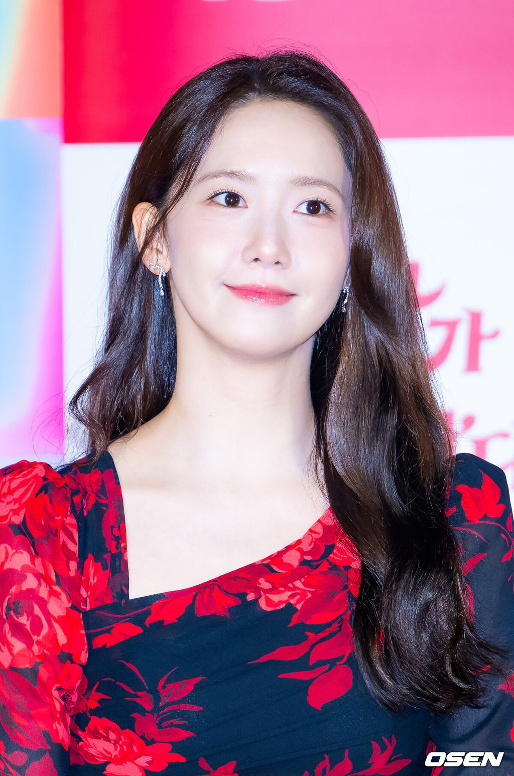 9일 오전 서울 용산구 CGV 용산아이파크몰에서 영화 '악마가 이사왔다' 제작보고회가 열렸다.영화 '악마가 이사왔다'(이상근 감독)는 새벽마다 악마로 깨어나는 '선지'(임윤아 분)를 감시하는 기상천외한 아르바이트를 하게 된 청년 백수 '길구'(안보현)의 영혼 탈탈 털리는 이야기를 담은 악마 들린 코미디다.배우 임윤아가 생각에 잠겨 있다.. 2025.07.09 / rumi@osen.co.kr