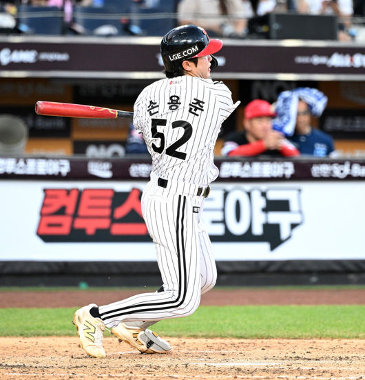 [OSEN=대전, 이대선 기자] 11일 오후 대전 한화생명볼파크에서 'KBO 올스타 프라이데이' 퓨처스 올스타전이 열렸다.KBO 올스타전의 전야제인 퓨처스 올스타전 경기는 남부리그(상무, KT, 삼성, NC, 롯데, KIA)와 북부리그(한화, SSG, LG, 두산, 고양) 대표로 나선 총 48명의 선수가 치열한 승부를 펼친다.4회말 1사 1루에서 북부올스타 손용준이 안타를 치고 있다. 2025.07.11 /sunday@osen.co.kr