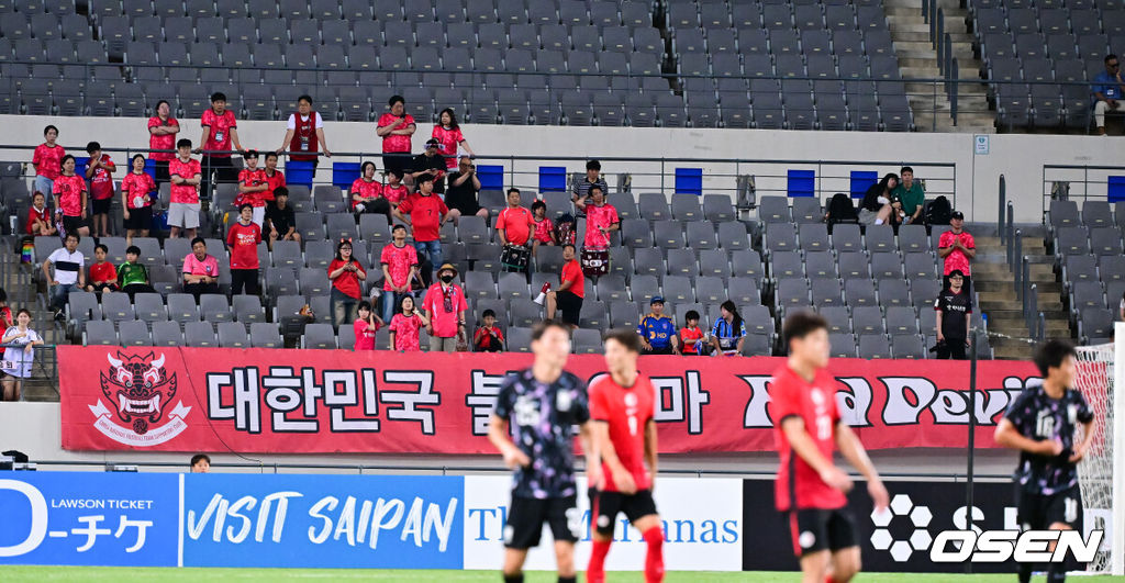 11일 오후 용인 미르스타디움에서 2025 동아시아축구연맹(EAFF) E-1 챔피언십(동아시안컵) 한국과 홍콩의 경기가 진행됐다.지난 7일 중국과의 1차전에서 3-0 완승을 거둔 한국은 2연승을 통해 통산 6번째 우승 가능성을 키우겠다는 목표를 세웠다.붉은 악마 응원단이 응원을 펼치고 있다. . 2025.07.11 / soul1014@osen.co.kr