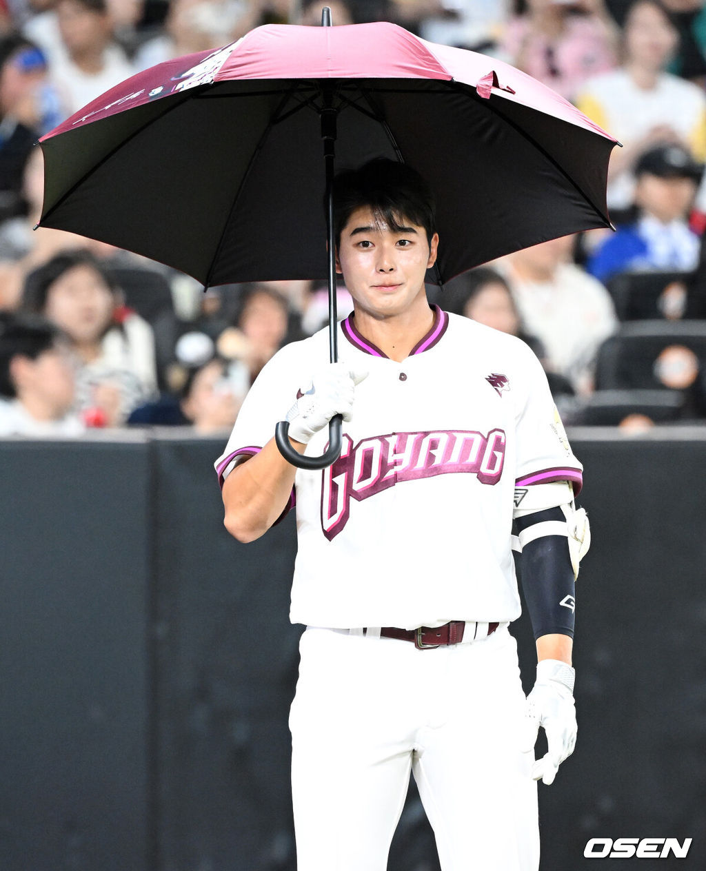 11일 오후 대전 한화생명볼파크에서 'KBO 올스타 프라이데이' 퓨처스 올스타전이 열렸다.KBO 올스타전의 전야제인 퓨처스 올스타전 경기는 남부리그(상무, KT, 삼성, NC, 롯데, KIA)와 북부리그(한화, SSG, LG, 두산, 고양) 대표로 나선 총 48명의 선수가 치열한 승부를 펼친다.7회말 북부올스타 심휘윤이 퍼포먼스를 펼치고 있다. 2025.07.11 /sunday@osen.co.kr