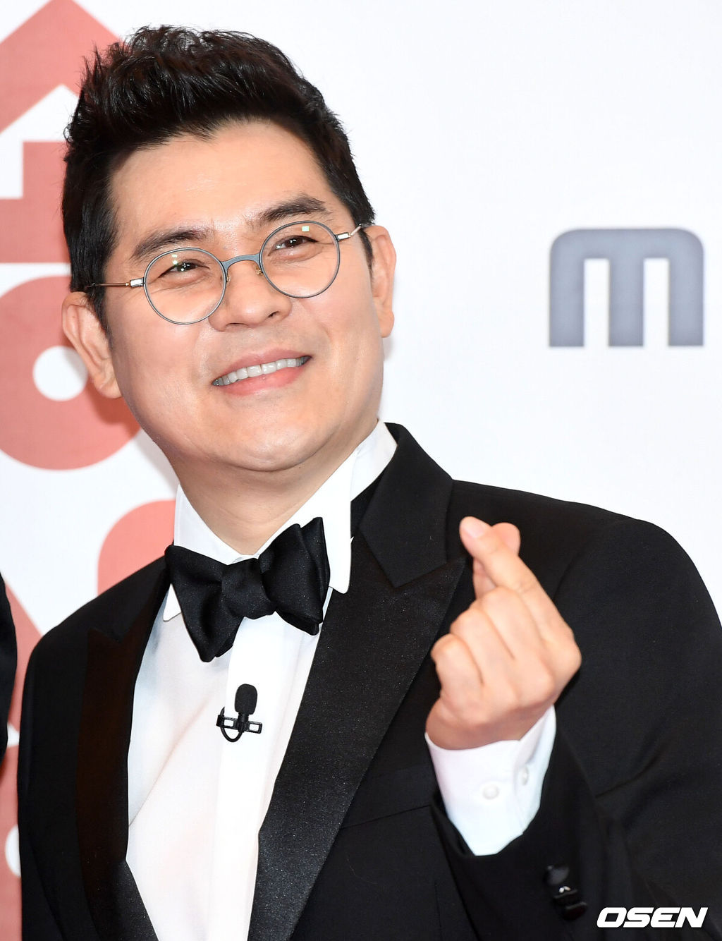 방송인 김용만이 29일 오후 서울 상암동 MBC에서 열린 '2018 MBC 방송연예대상' 시상식에 참석해 포토타임을 하고 있다. /dreamer@osen.co.kr