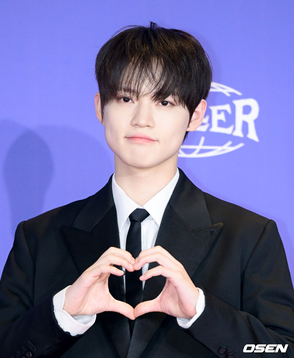 그룹 NCT DREAM(엔시티 드림, 이하 NCT 드림)의 정규 5집 ‘Go Back To The Future’(고 백 투 더 퓨처) 발매 기념 제작 발표회가 14일 서울 송파구 롯데시네마 월드타워에서 열렸다.이번 앨범은 가장 빛나는 ‘나’를 찾기 위해 시간 여행을 떠난 호기심 많은 괴짜 NCT DREAM이 과거와 현재, 미래를 넘나드는 여정을 스펙터클하게 그려낸 작품이다. 더블 타이틀곡 ‘BTTF’(비티티에프 / 백 투 더 퓨처)와 ‘CHILLER’를 포함한 총 9곡이 수록돼 있다.NCT 천러가 포즈를 취하고 있다. 2025.07.14/cej@osen.co.kr