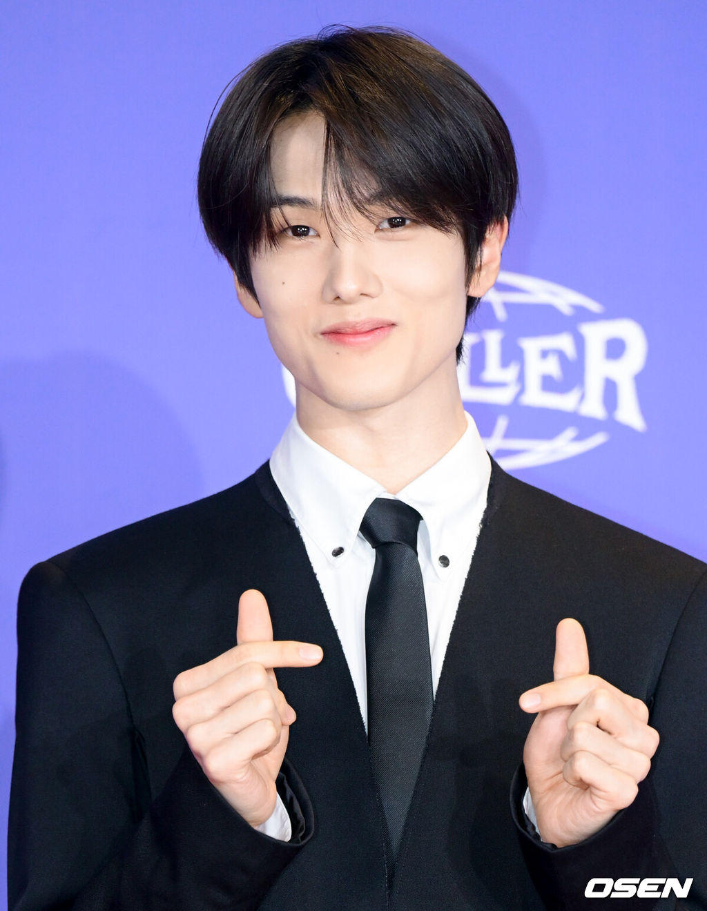 그룹 NCT DREAM(엔시티 드림, 이하 NCT 드림)의 정규 5집 ‘Go Back To The Future’(고 백 투 더 퓨처) 발매 기념 제작 발표회가 14일 서울 송파구 롯데시네마 월드타워에서 열렸다.이번 앨범은 가장 빛나는 ‘나’를 찾기 위해 시간 여행을 떠난 호기심 많은 괴짜 NCT DREAM이 과거와 현재, 미래를 넘나드는 여정을 스펙터클하게 그려낸 작품이다. 더블 타이틀곡 ‘BTTF’(비티티에프 / 백 투 더 퓨처)와 ‘CHILLER’를 포함한 총 9곡이 수록돼 있다.NCT 지성이 포즈를 취하고 있다. 2025.07.14/cej@osen.co.kr