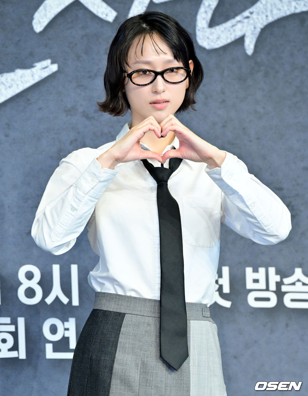 JTBC 새 금요시리즈 ‘착한 사나이’ 제작발표회가 14일 서울 구로구 한 연회장에서 열렸다.‘착한 사나이’(연출 송해성·박홍수, 극본 김운경·김효석, 제공 SLL, 제작 하이브미디어코프·하이그라운드)는 3대 건달 집안의 장손이자 의외의 순정을 품은 박석철과 가수를 꿈꾸는 그의 첫사랑 강미영이 펼치는 감성 누아르다.배우 류헤영이 포즈를 취하고 있다. 2025.07.14/cej@osen.co.kr